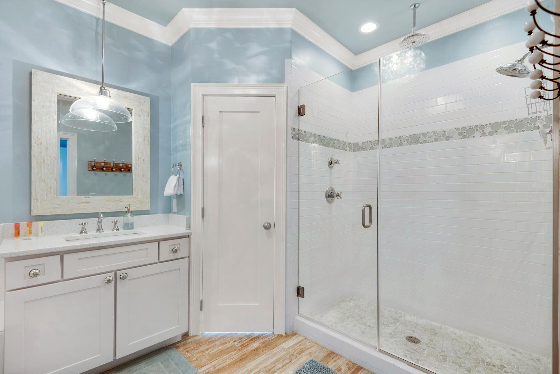 VILLA LAGO - Residential