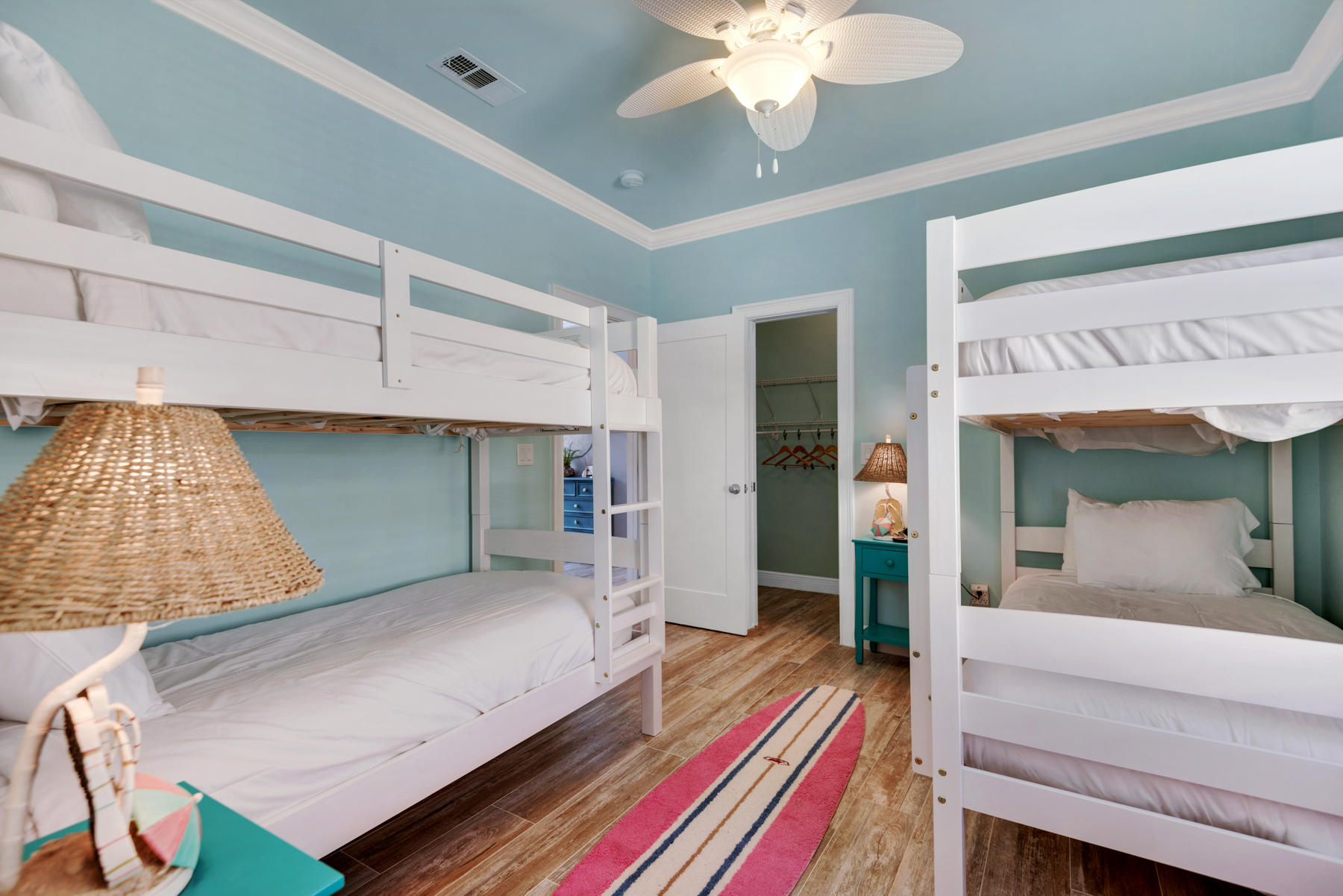 VILLA LAGO - Residential