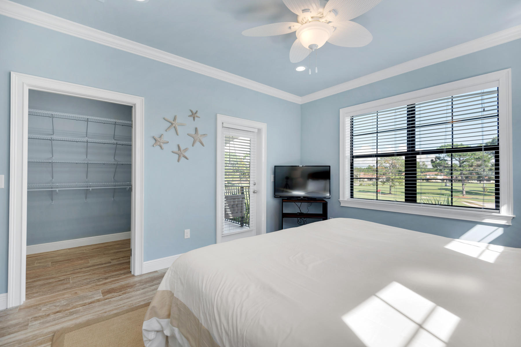 VILLA LAGO - Residential