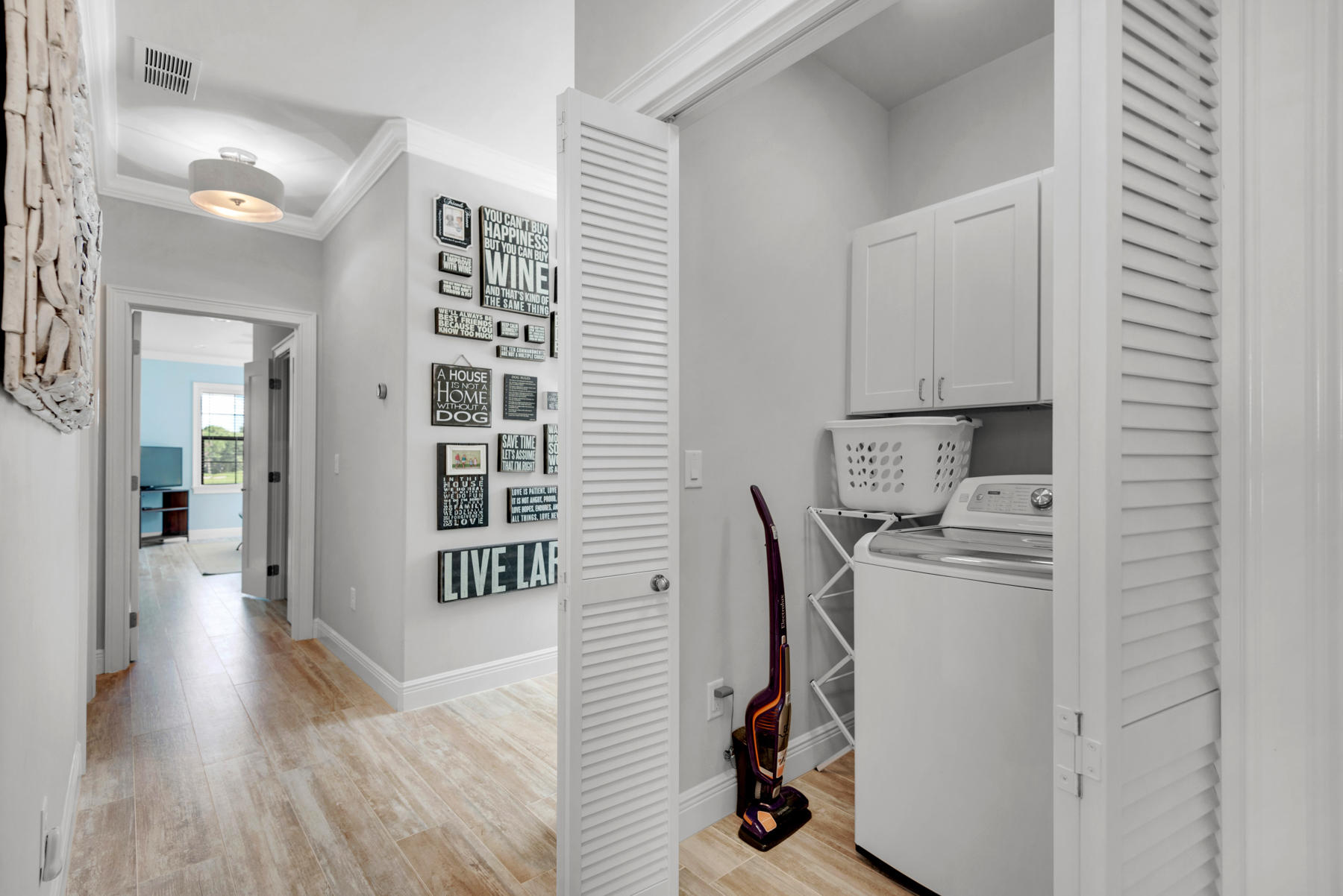 VILLA LAGO - Residential