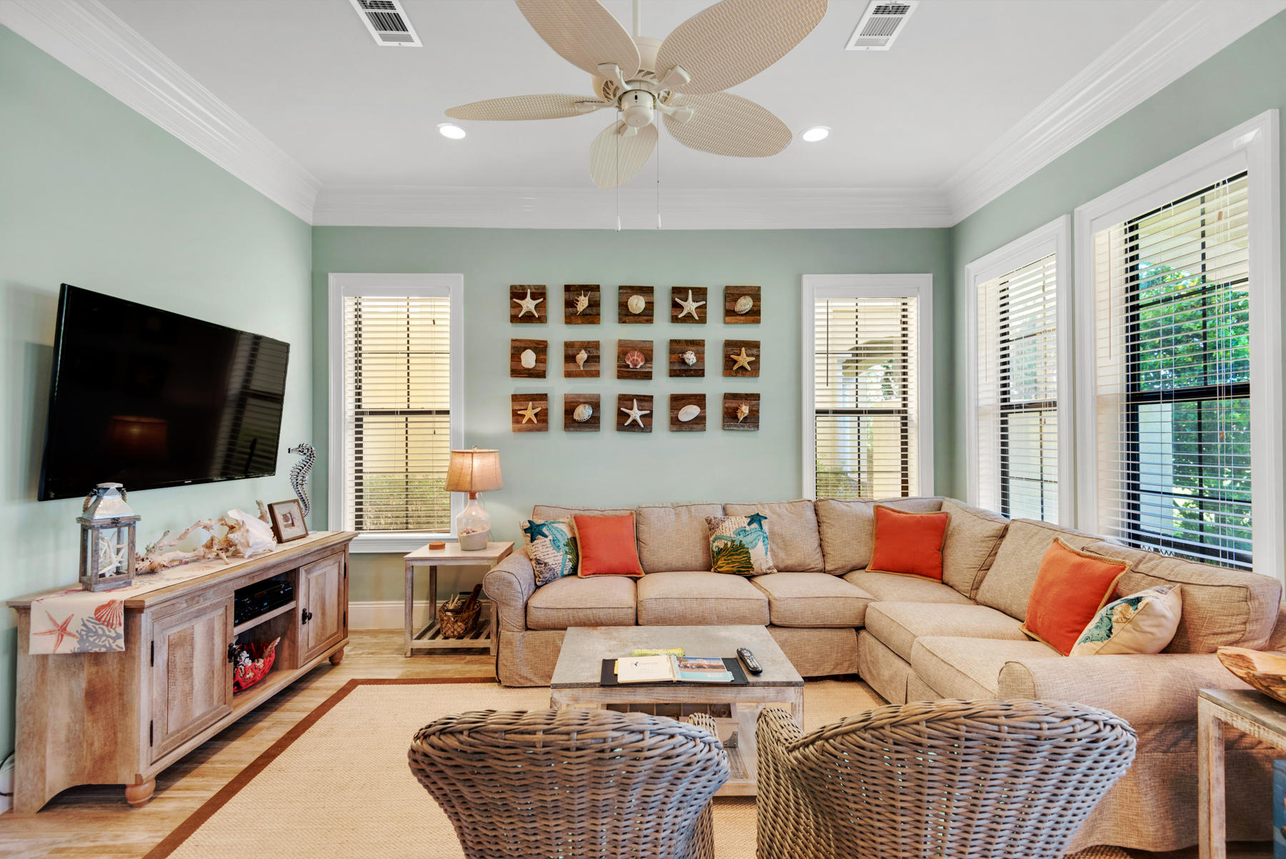 VILLA LAGO - Residential