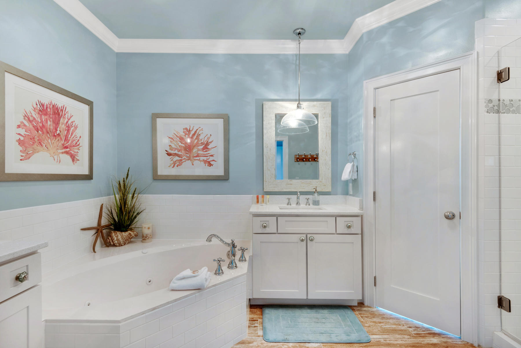 VILLA LAGO - Residential