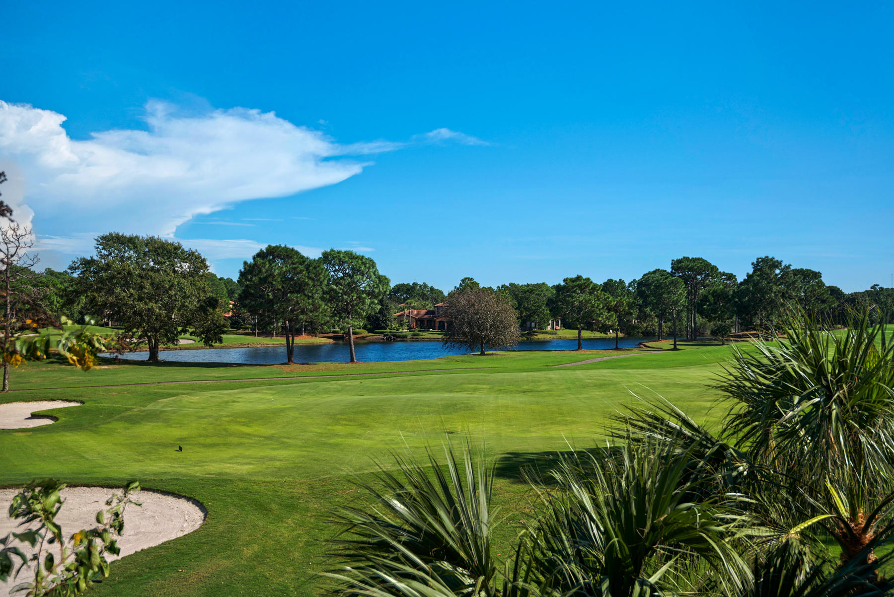 VILLA LAGO - Residential