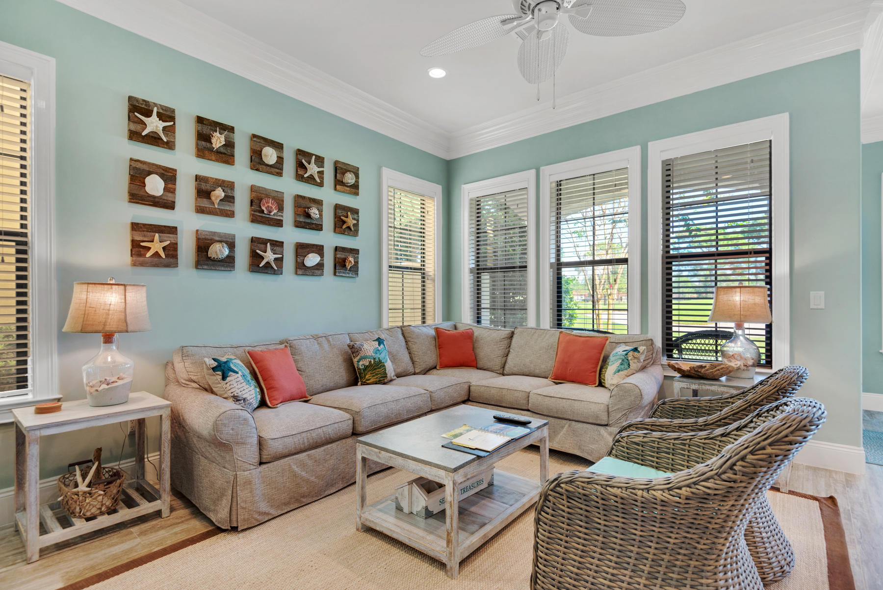 VILLA LAGO - Residential