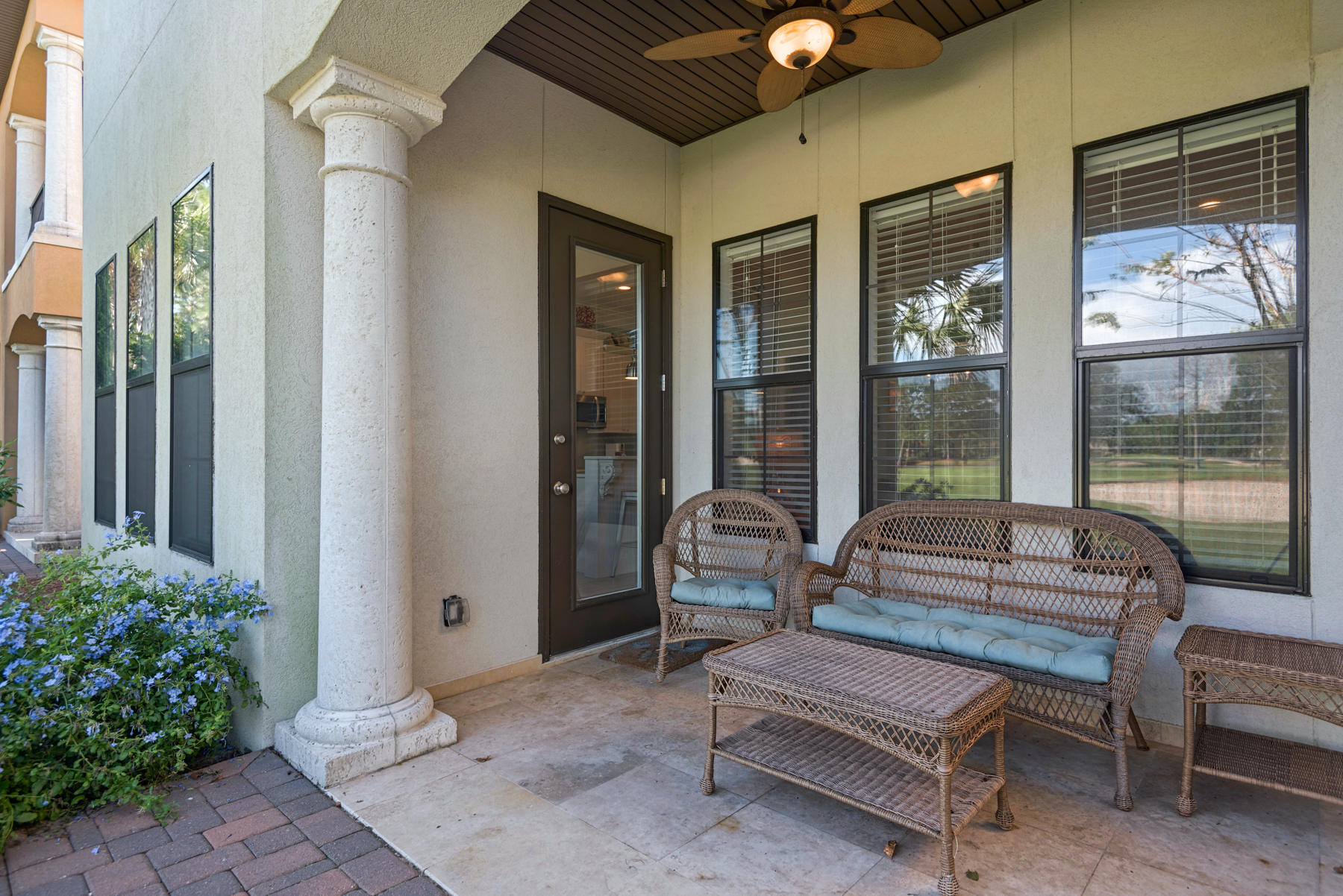 VILLA LAGO - Residential