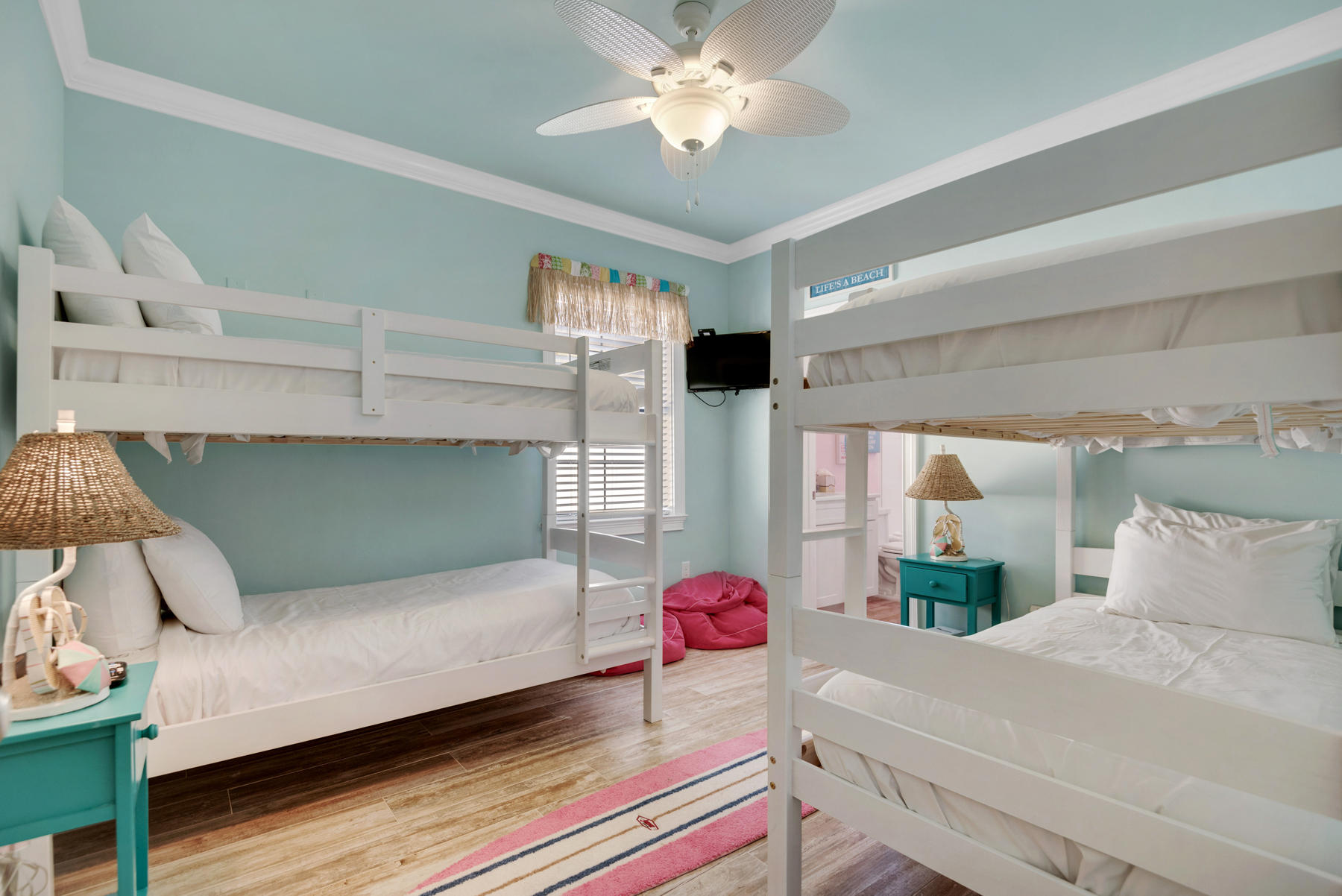 VILLA LAGO - Residential