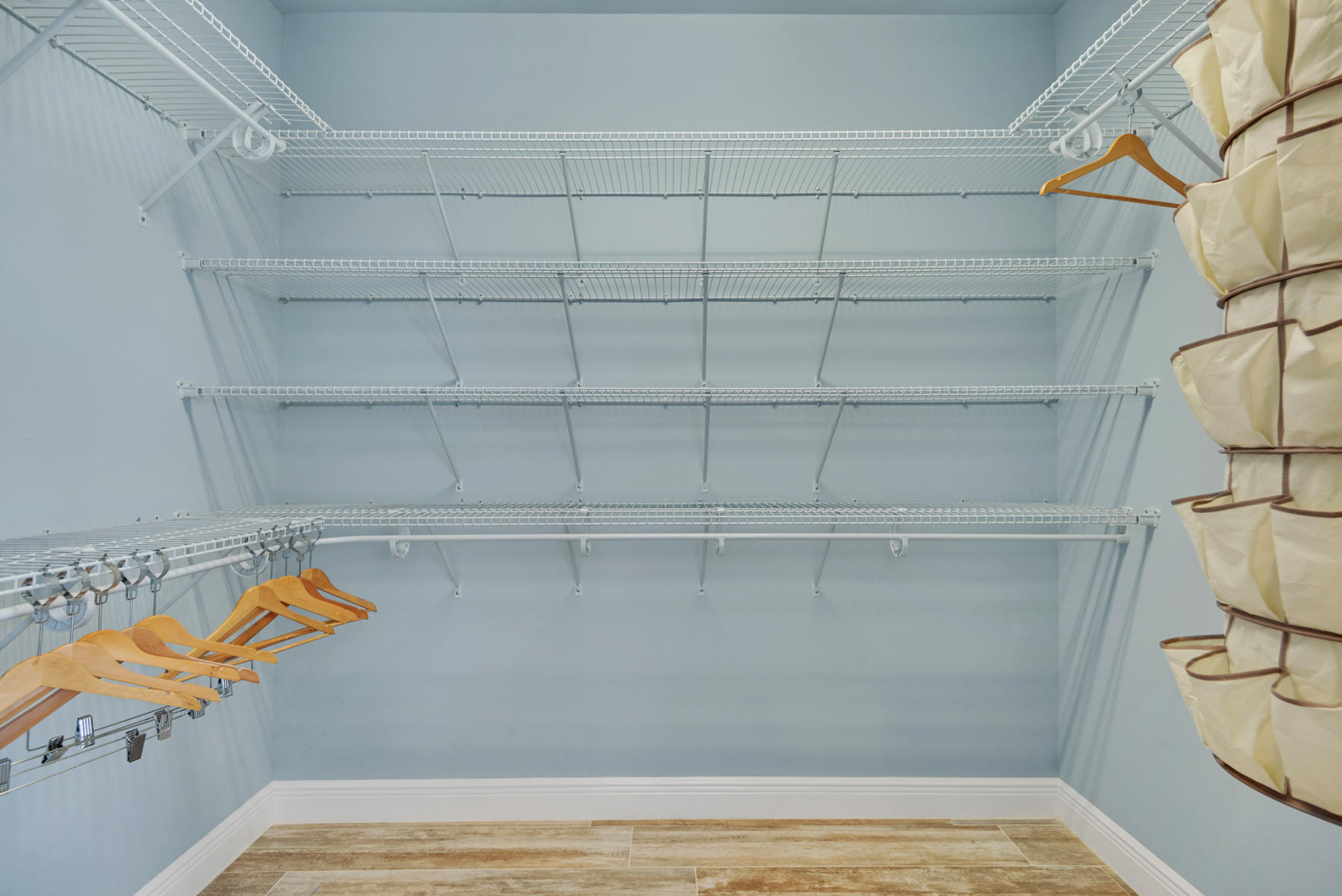 VILLA LAGO - Residential