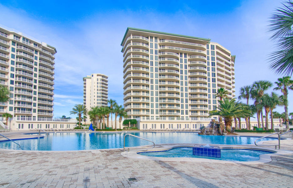 ST. MAARTEN AT SILVER SHELLS - Residential