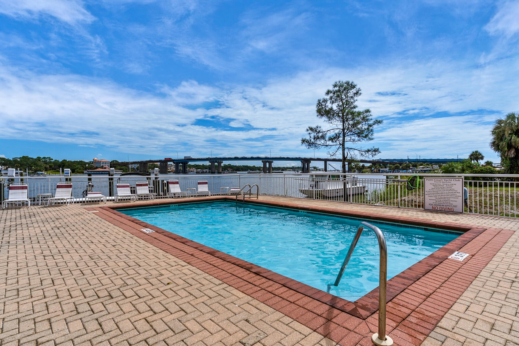 PALM COURT YACHT CLUB - Residential