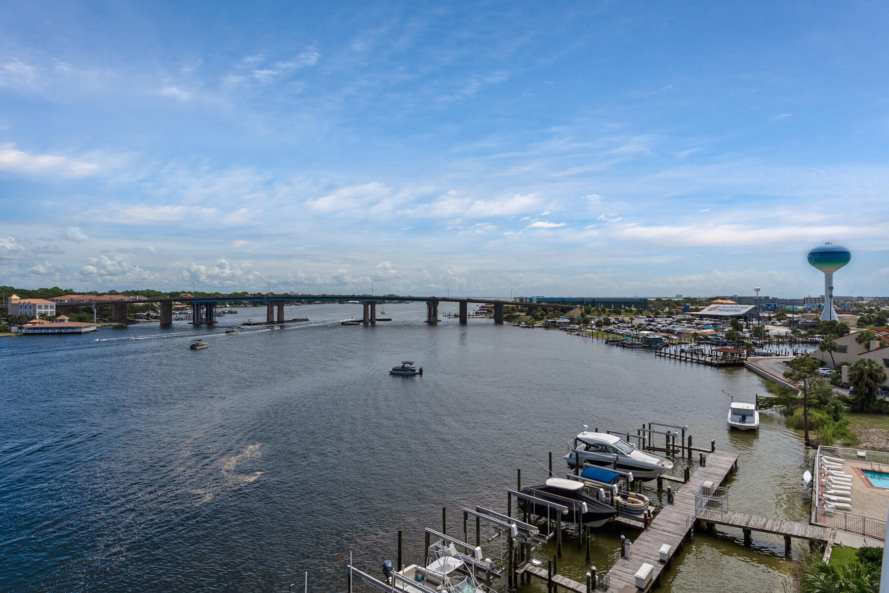 PALM COURT YACHT CLUB - Residential