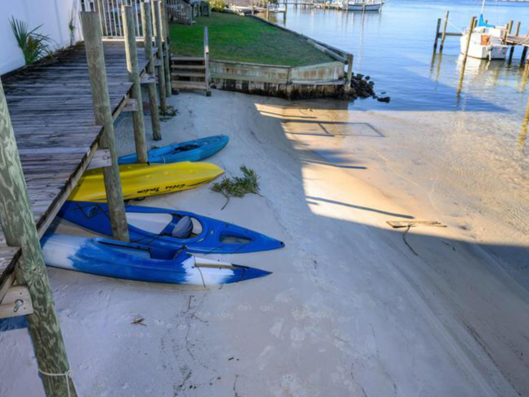 PALM COURT YACHT CLUB - Residential