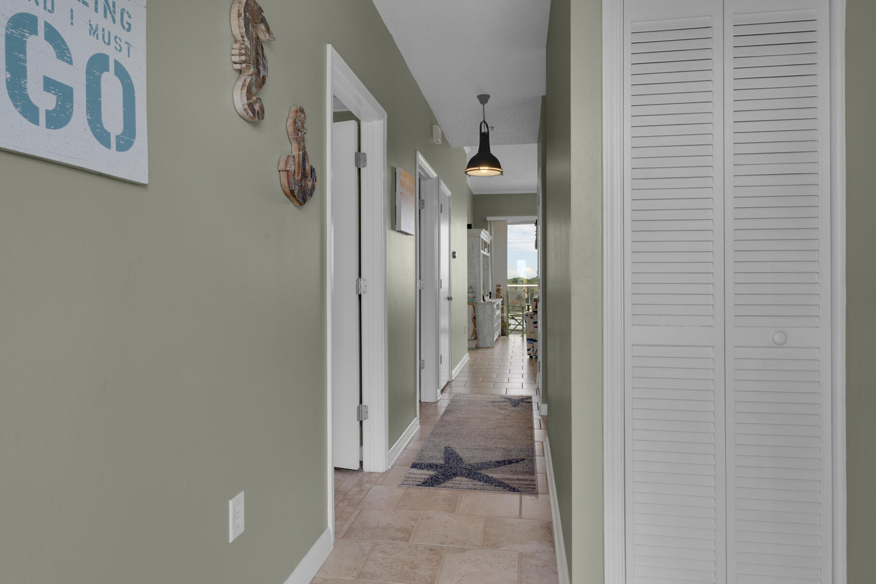 PALM COURT YACHT CLUB - Residential