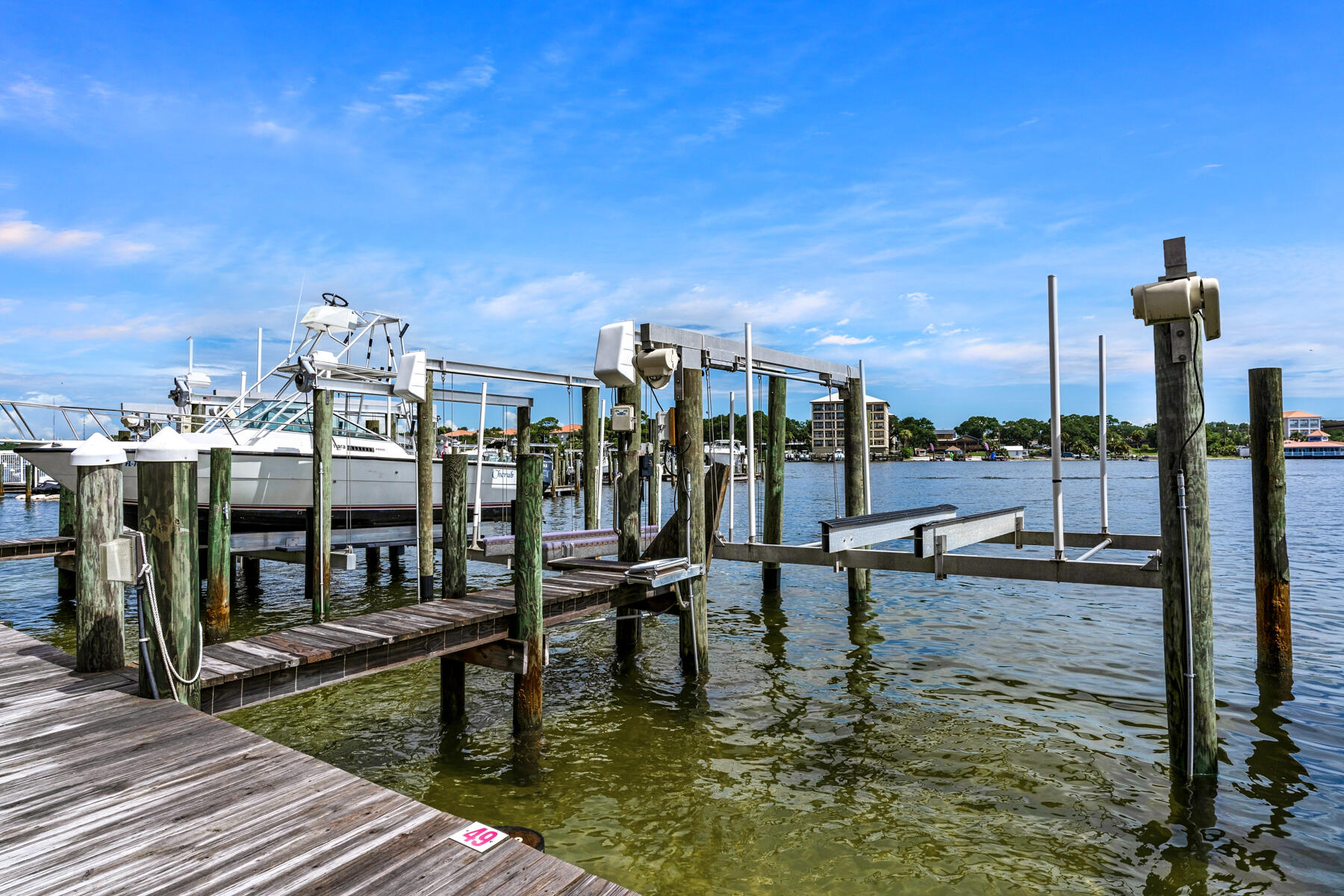 PALM COURT YACHT CLUB - Residential