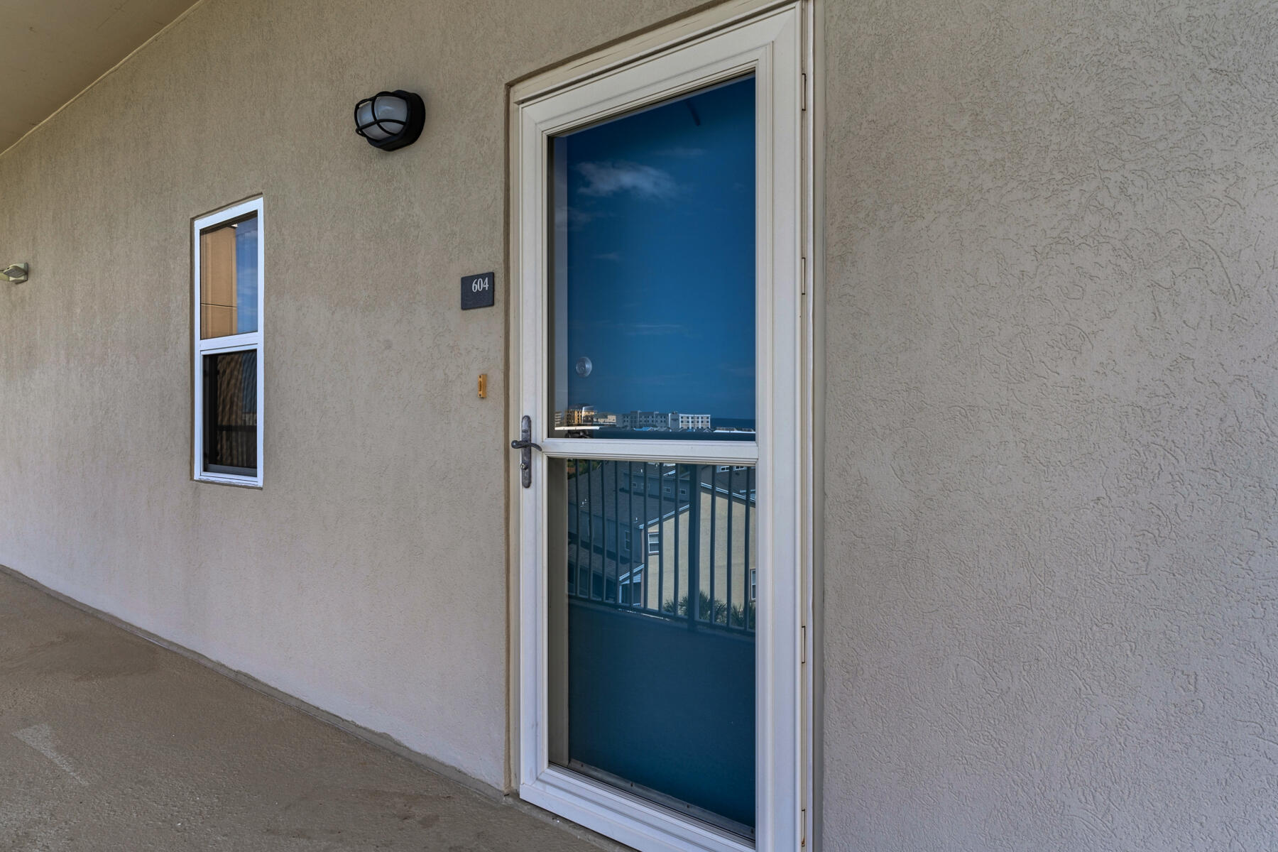 PALM COURT YACHT CLUB - Residential