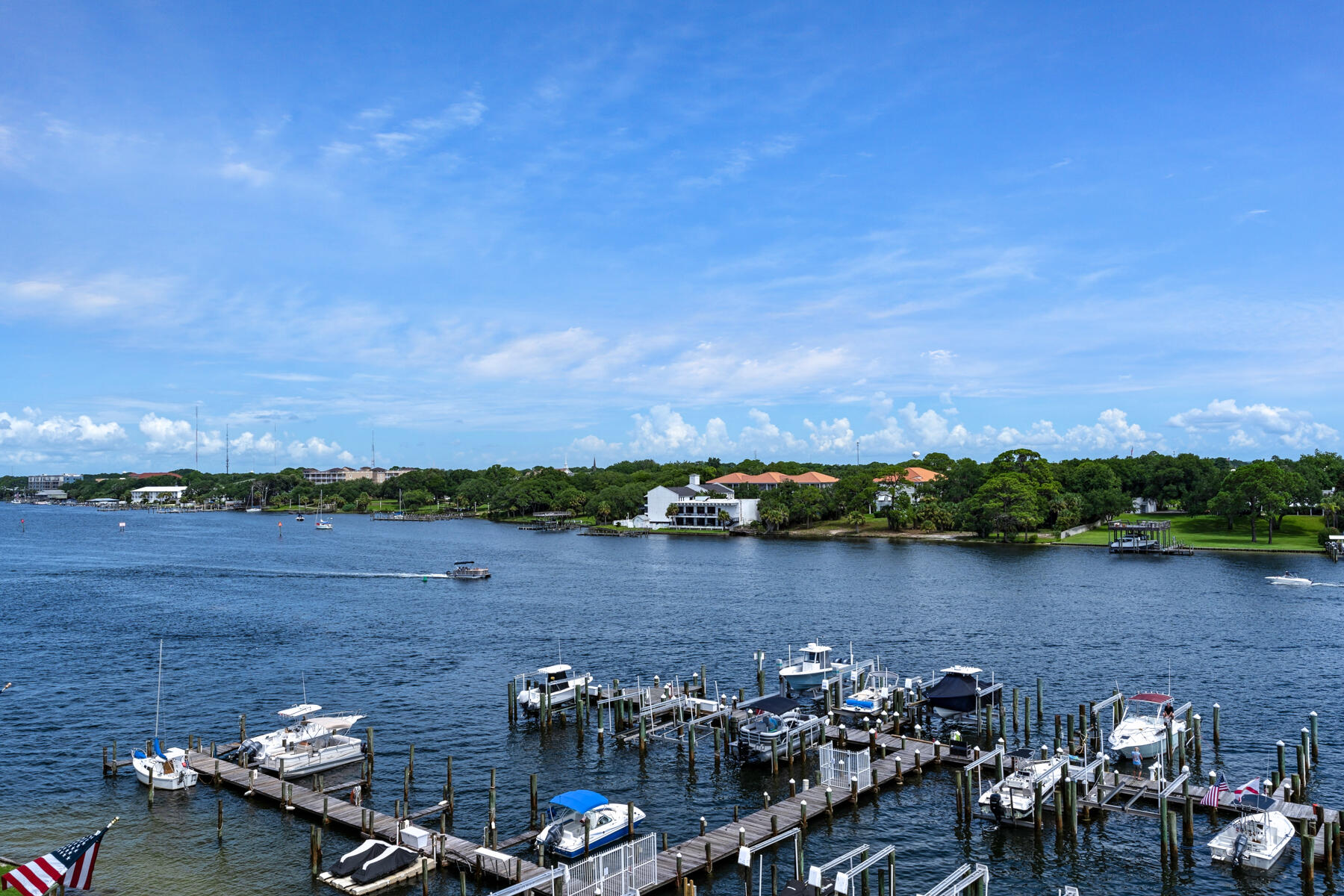 PALM COURT YACHT CLUB - Residential
