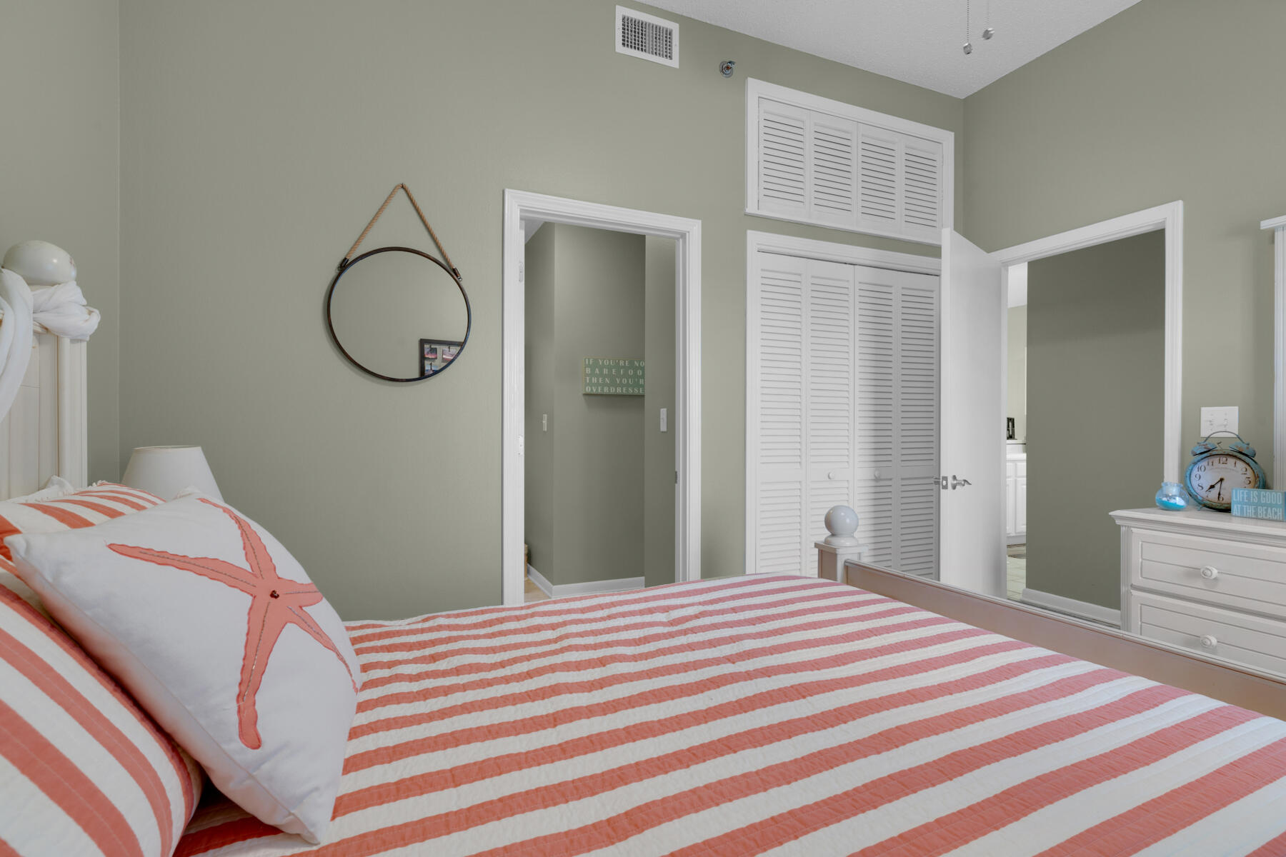 PALM COURT YACHT CLUB - Residential