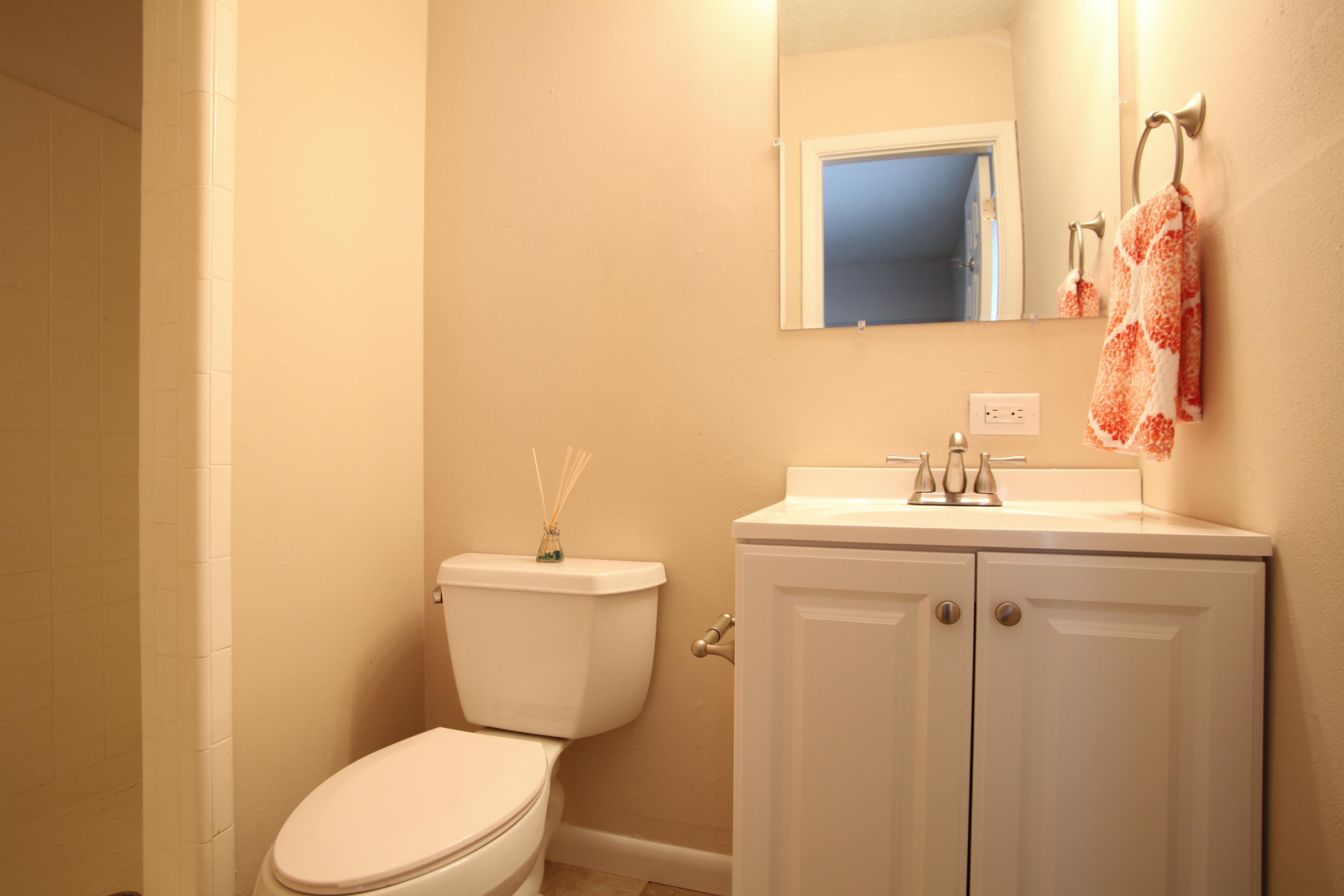 CAROL ANNE MANOR - Residential