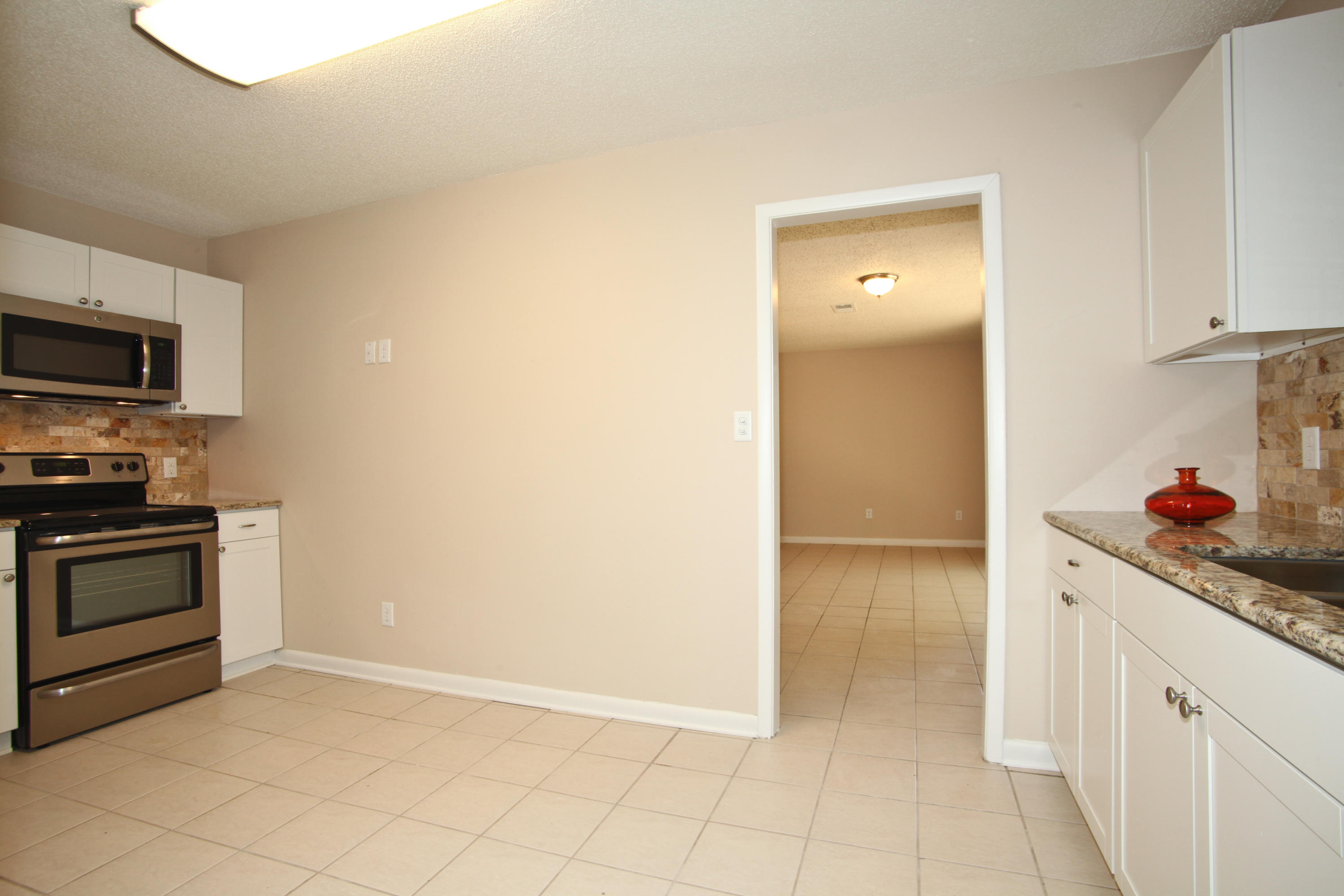 CAROL ANNE MANOR - Residential