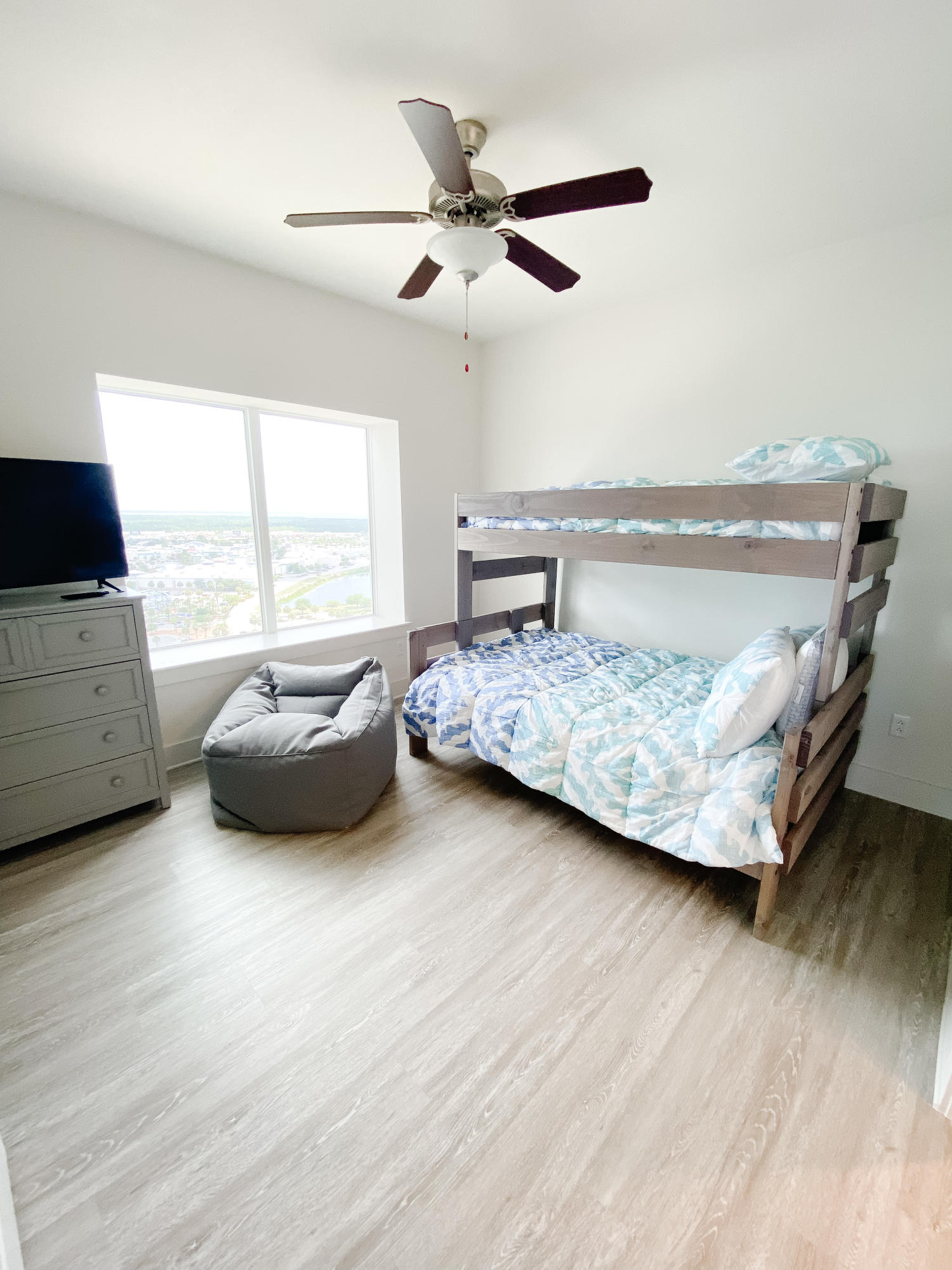 Calypso Towers III - Residential