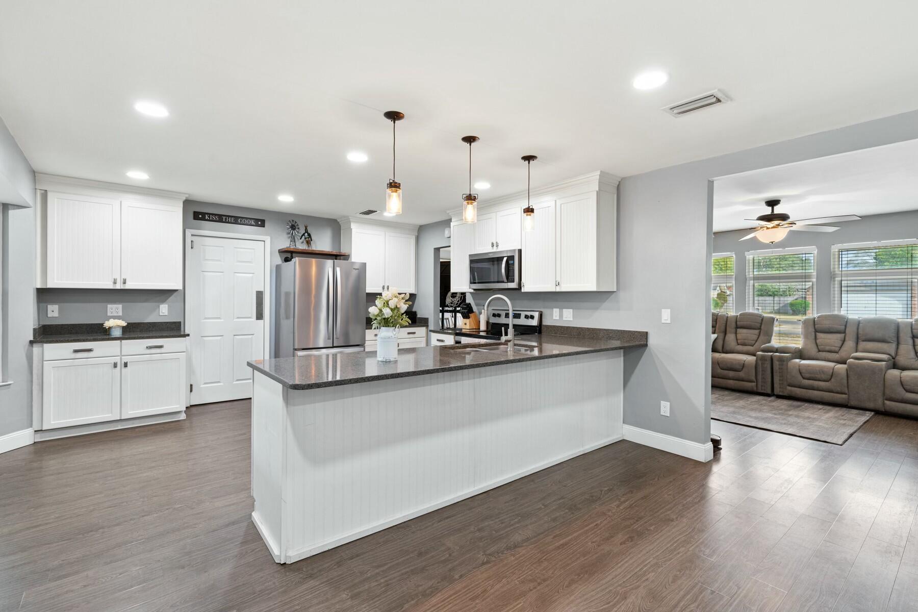 KENWOOD S/D 3RD ADDN - Residential