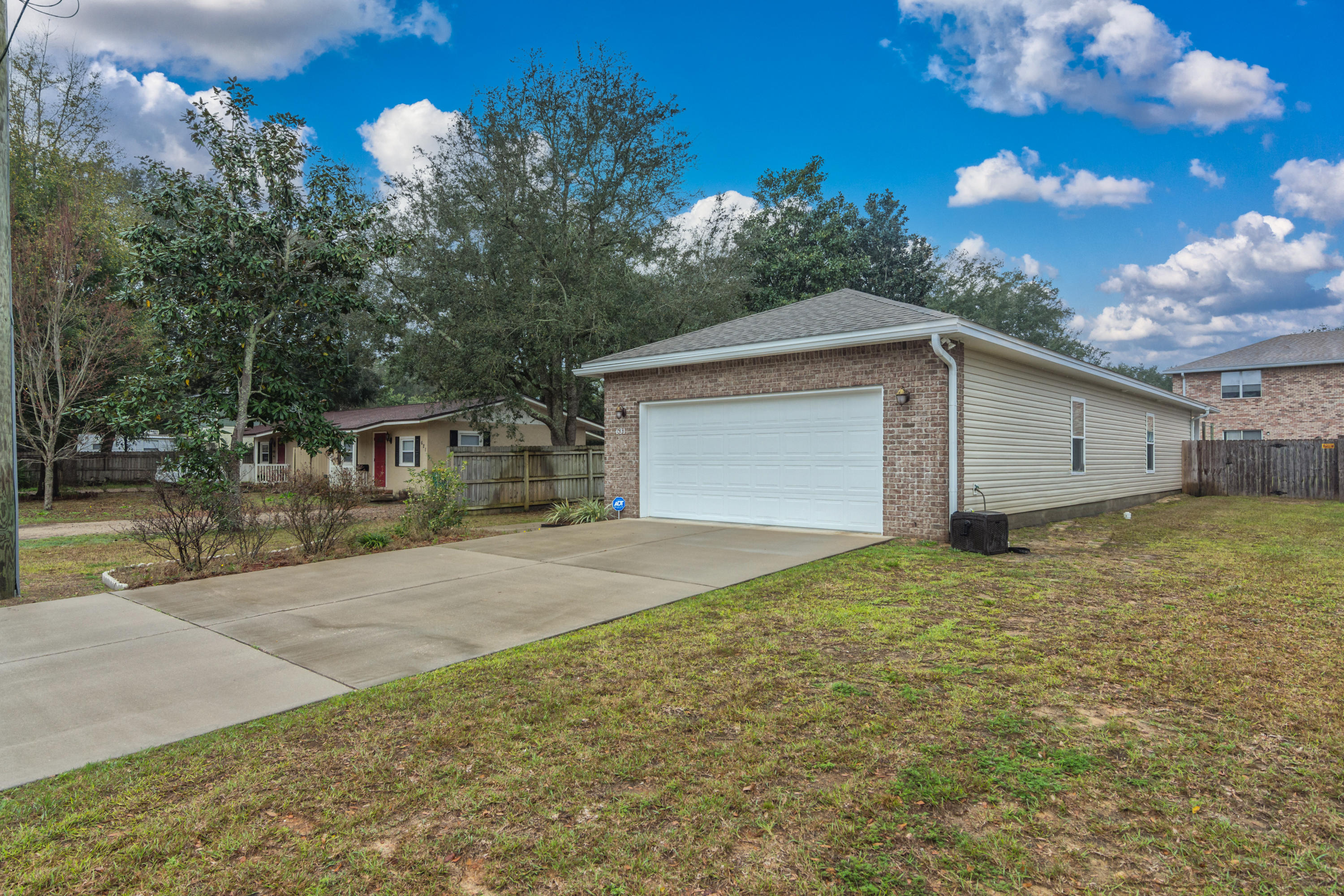 PINECREST 2ND ADDN - Residential