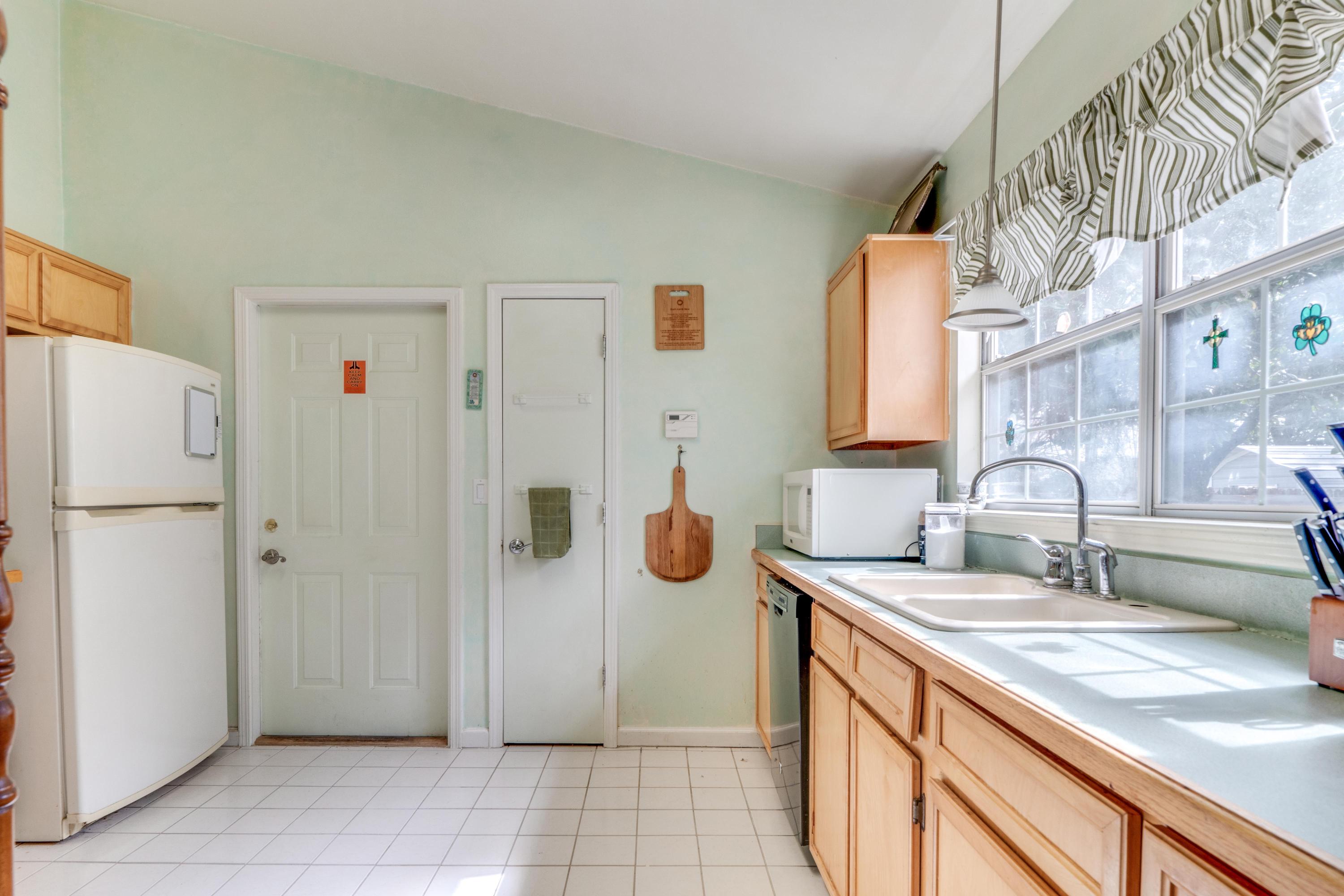 HOLLYROD PARK - Residential