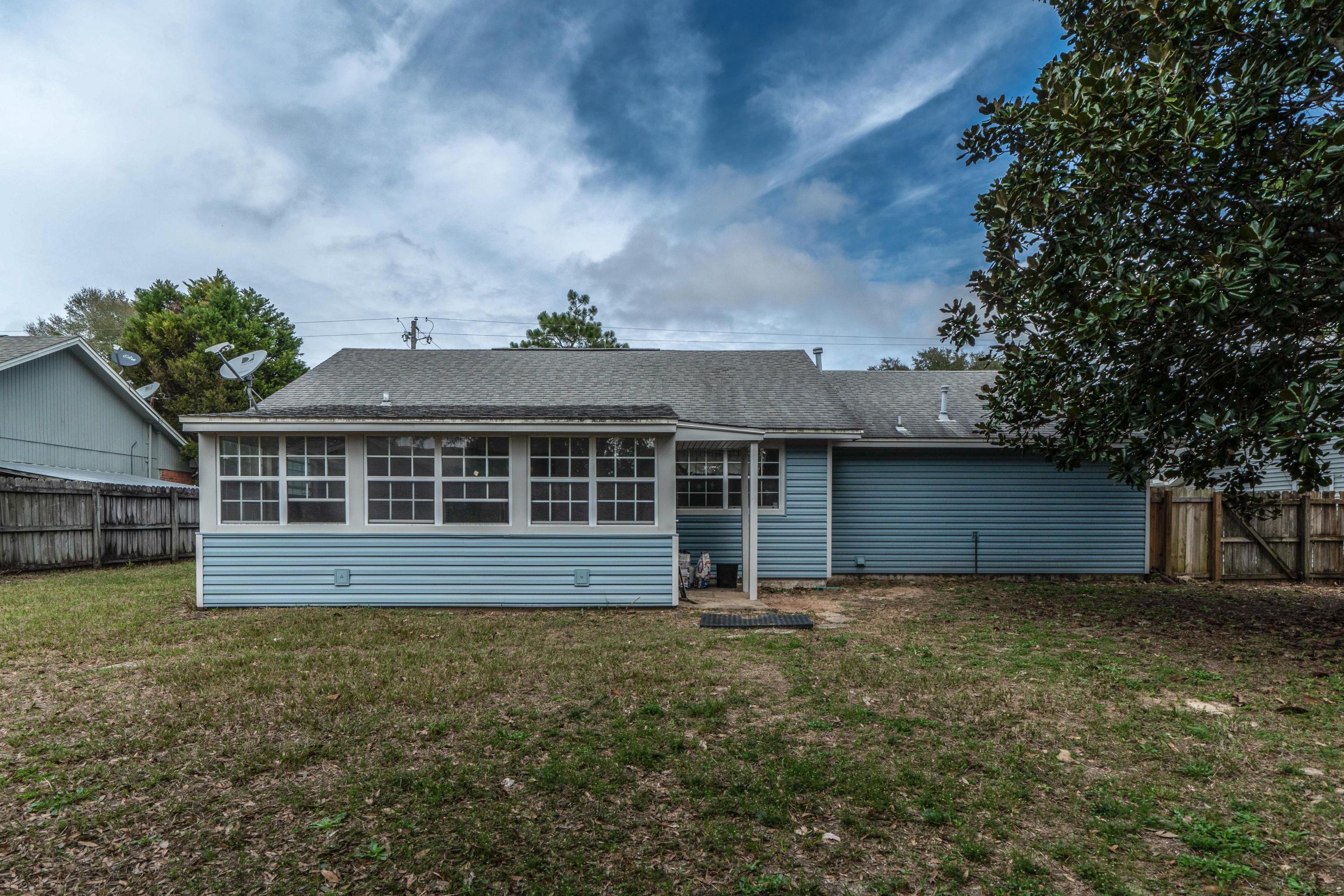 HOLLYROD PARK - Residential