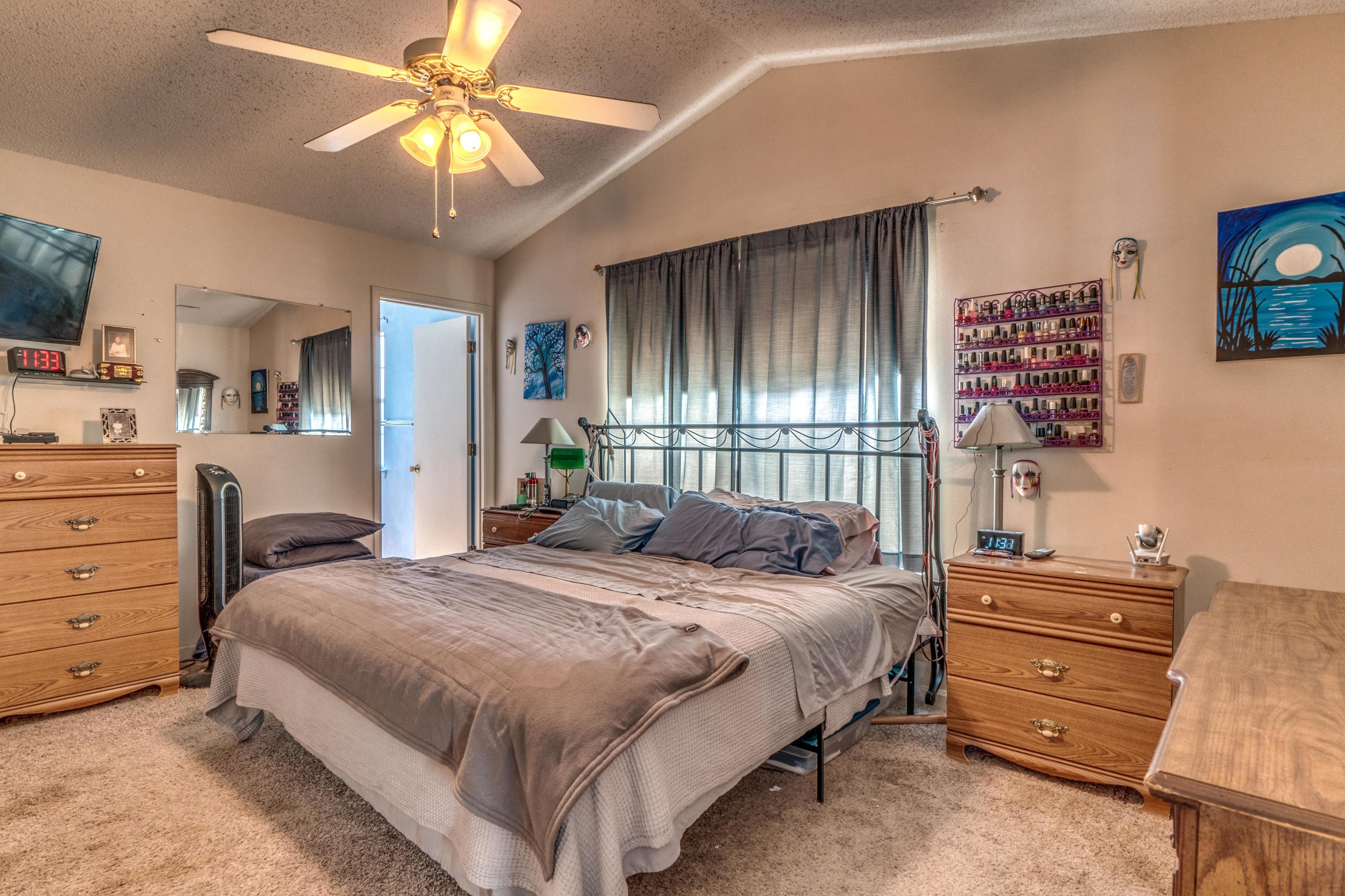 HOLLYROD PARK - Residential