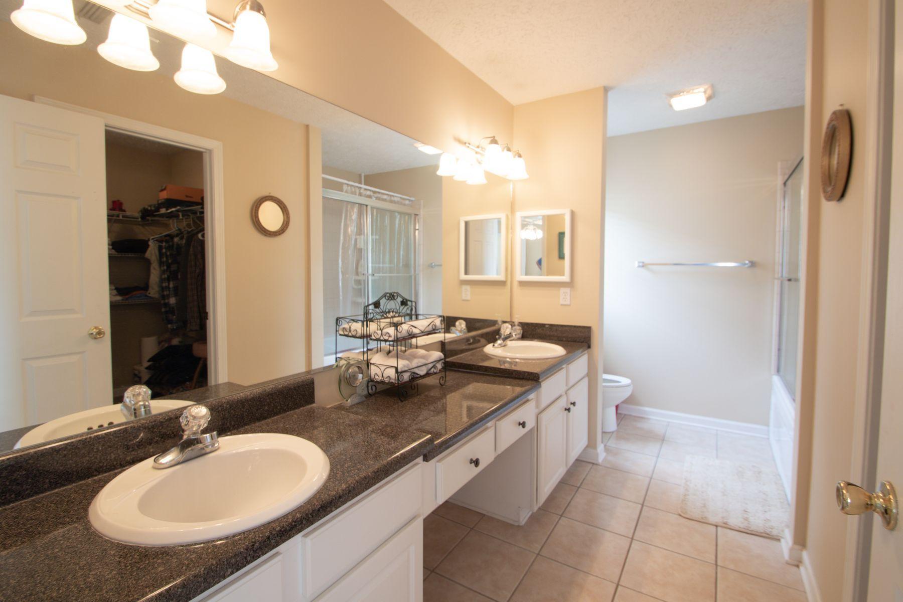 PALM COVE - Residential