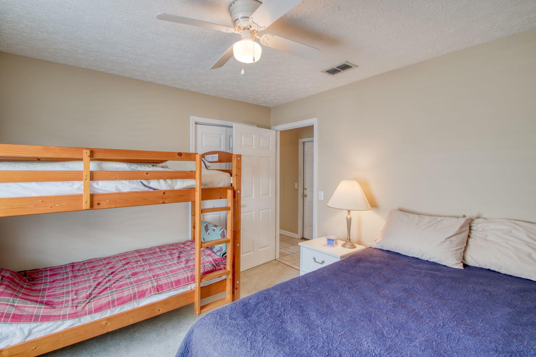 PALM COVE - Residential