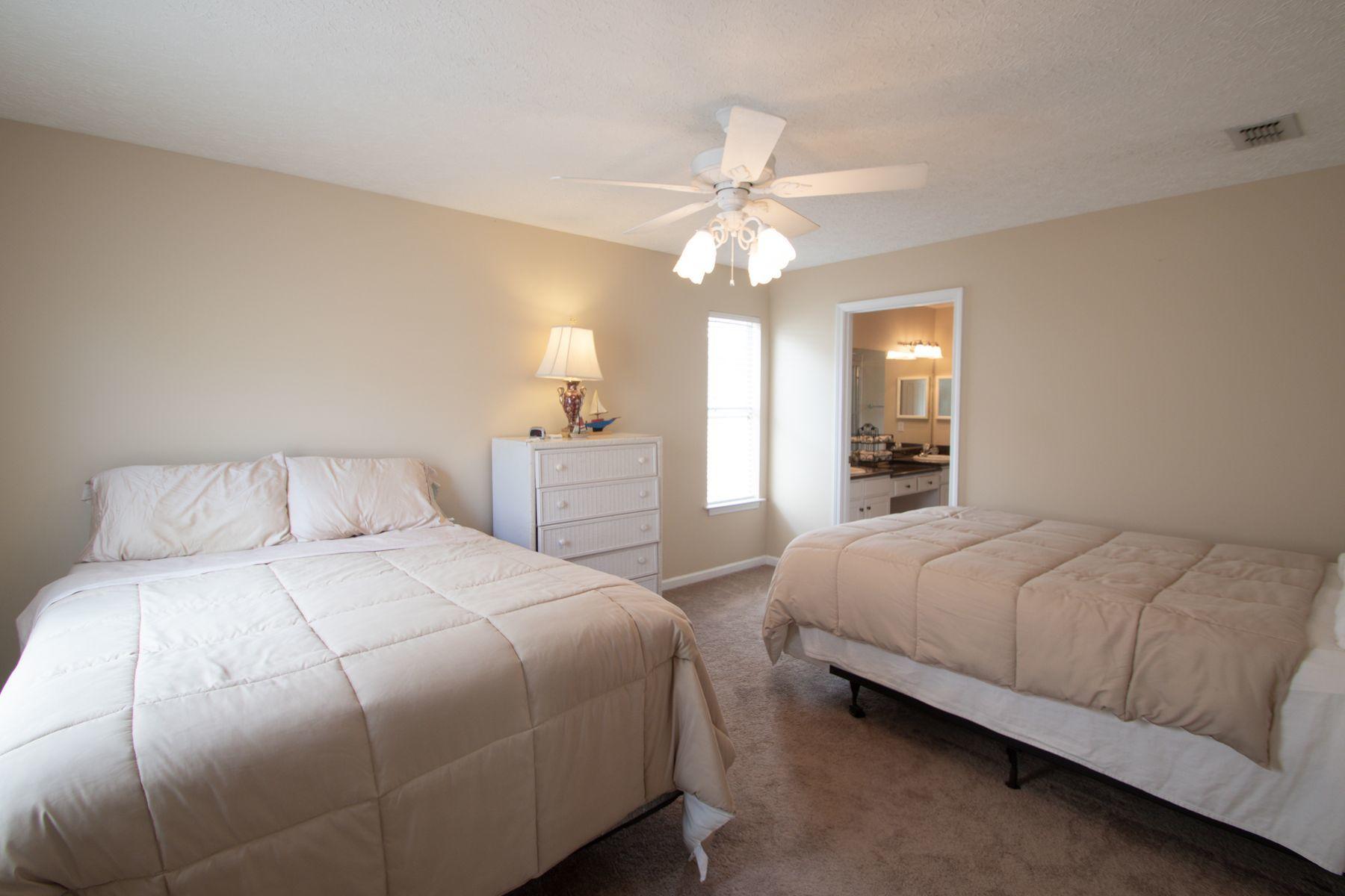 PALM COVE - Residential