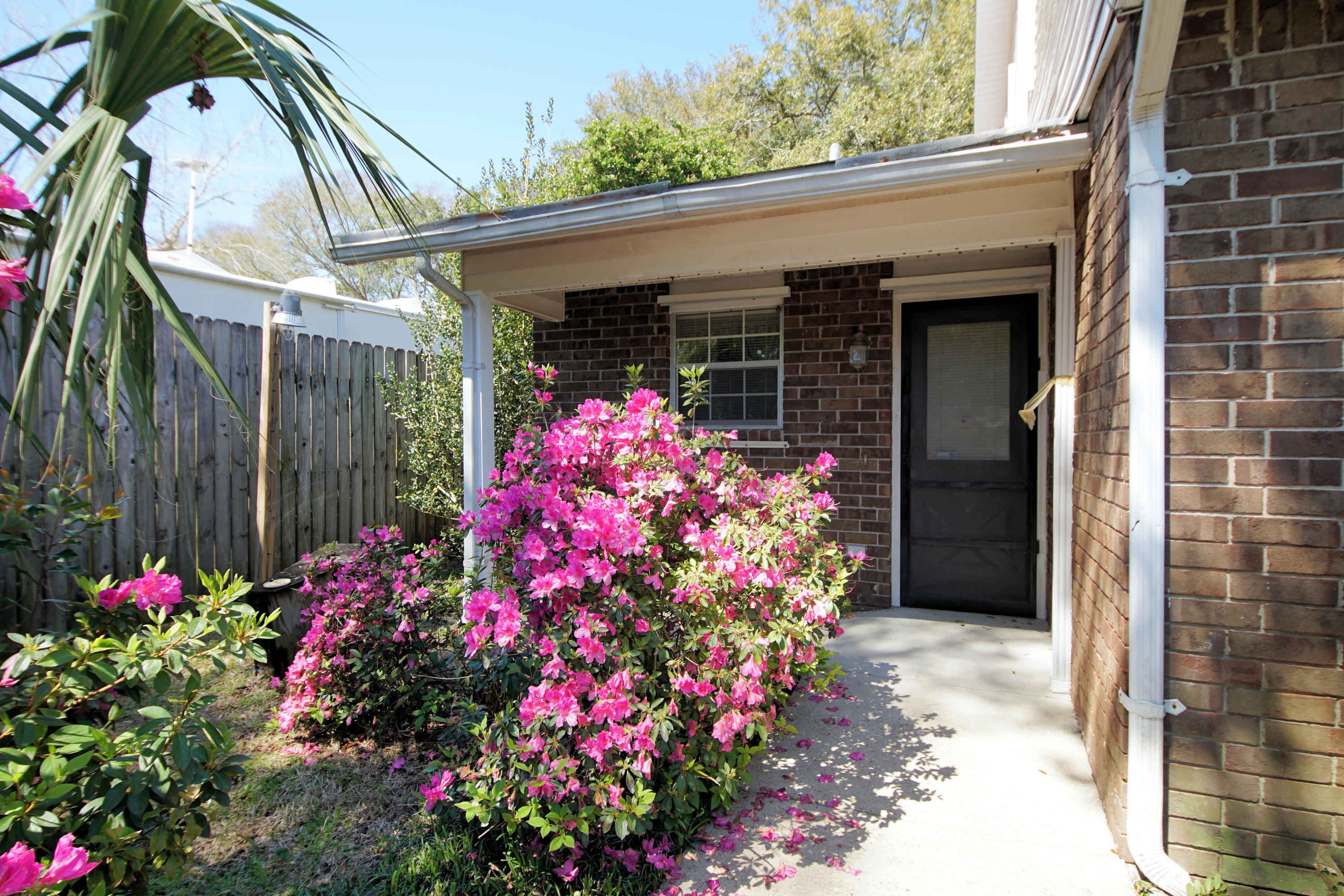 BAYOU POQUITO - Residential