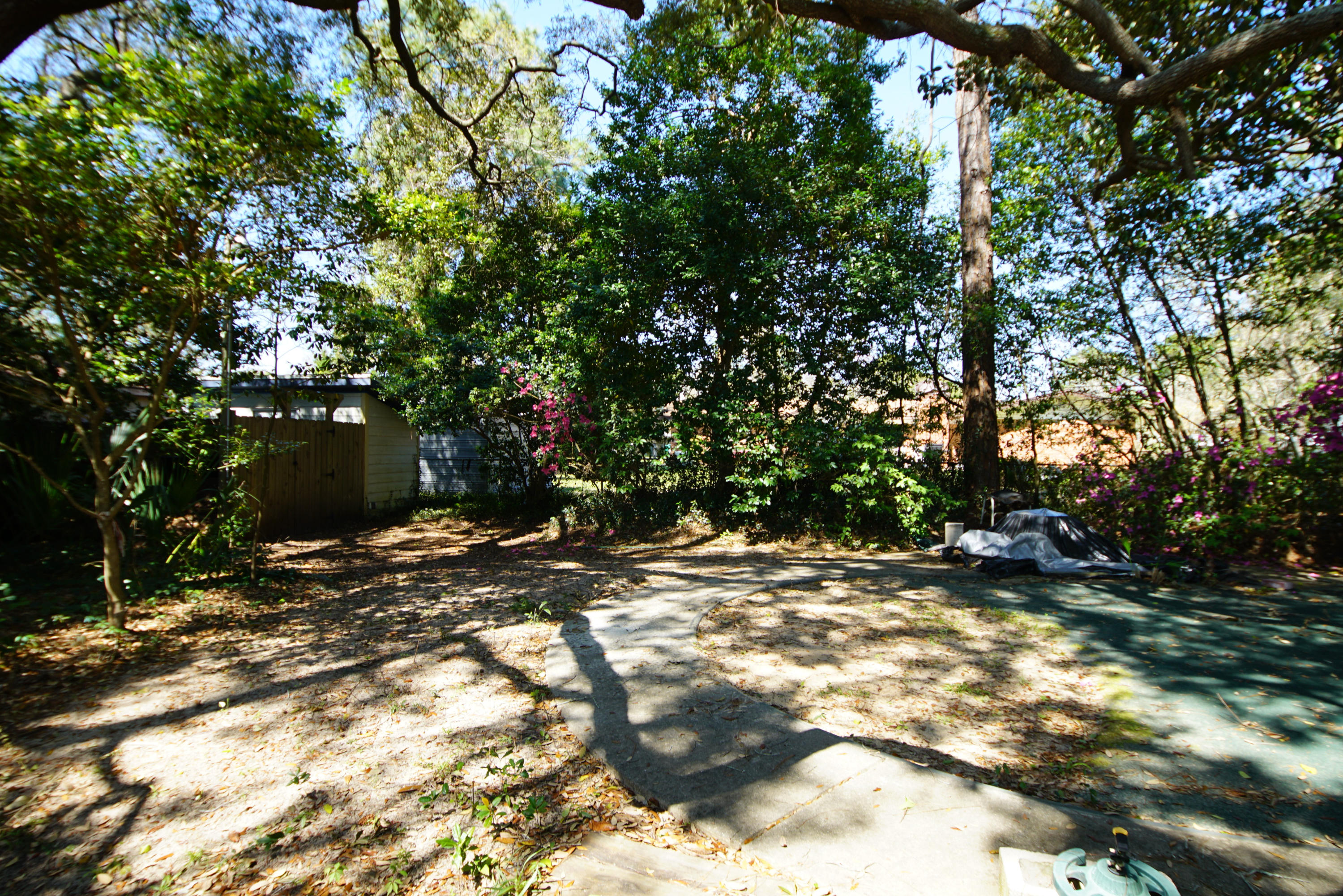 BAYOU POQUITO - Residential