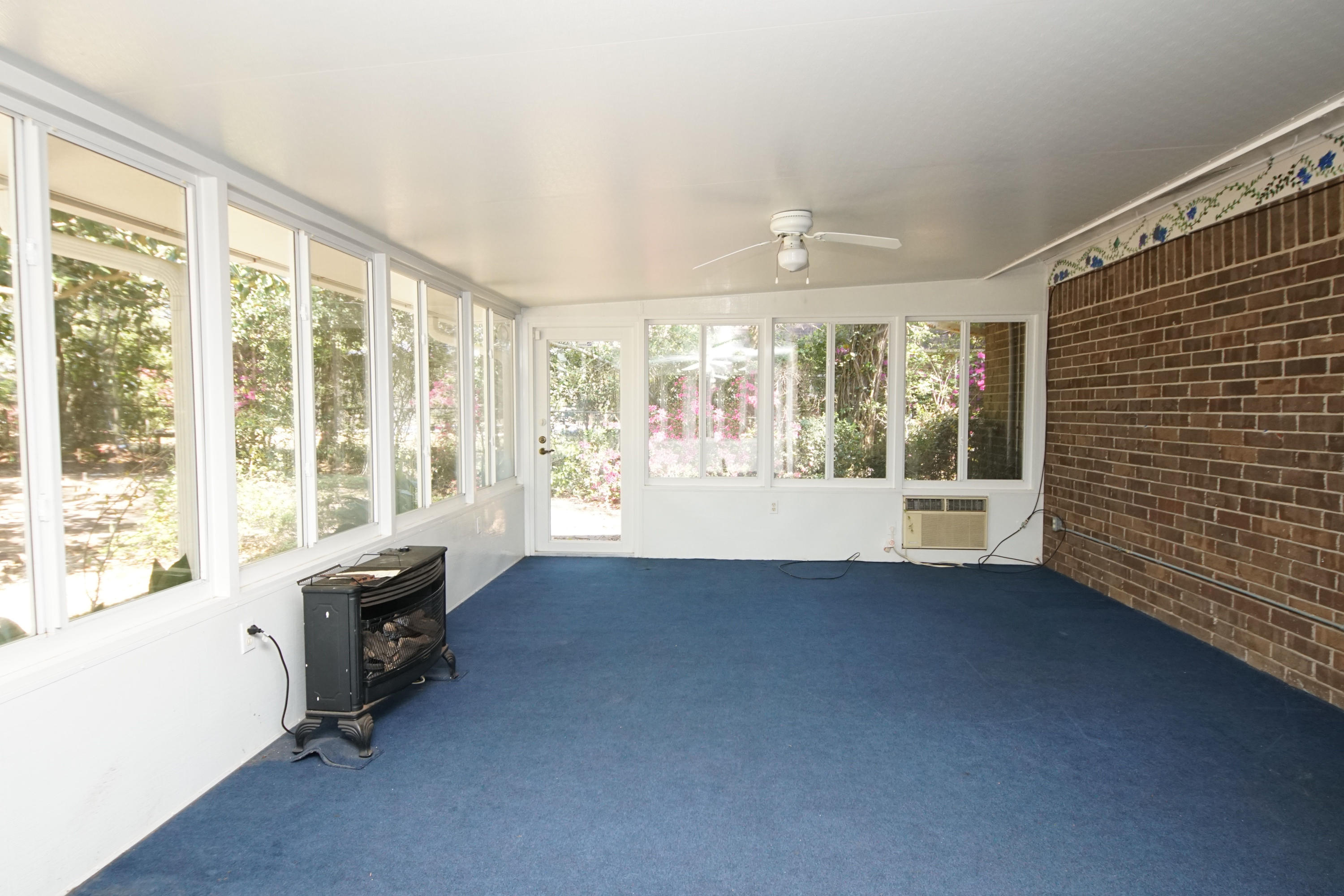 BAYOU POQUITO - Residential