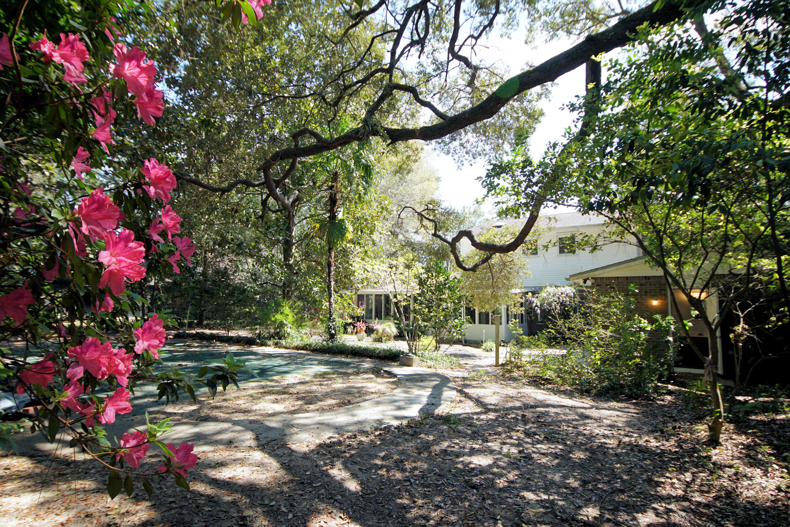 BAYOU POQUITO - Residential