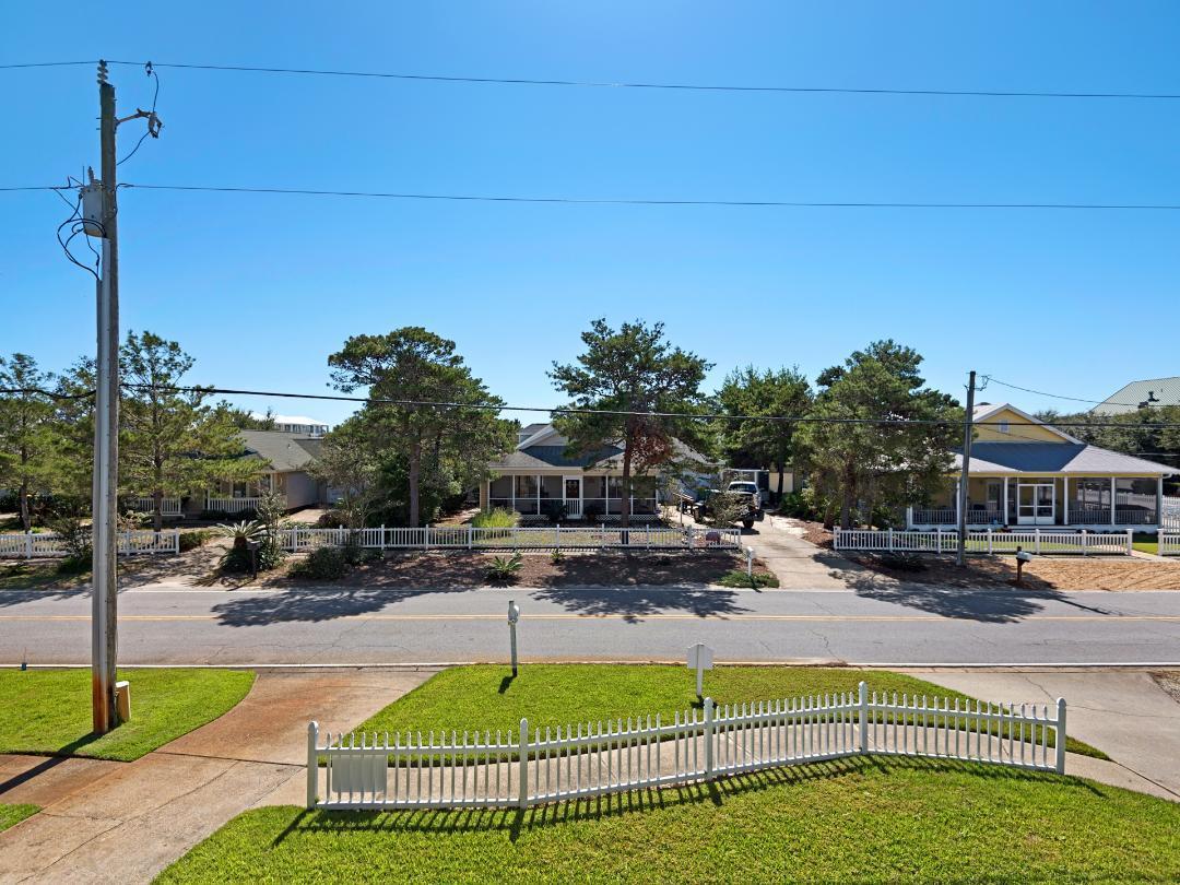 CRYSTAL BEACH - Residential