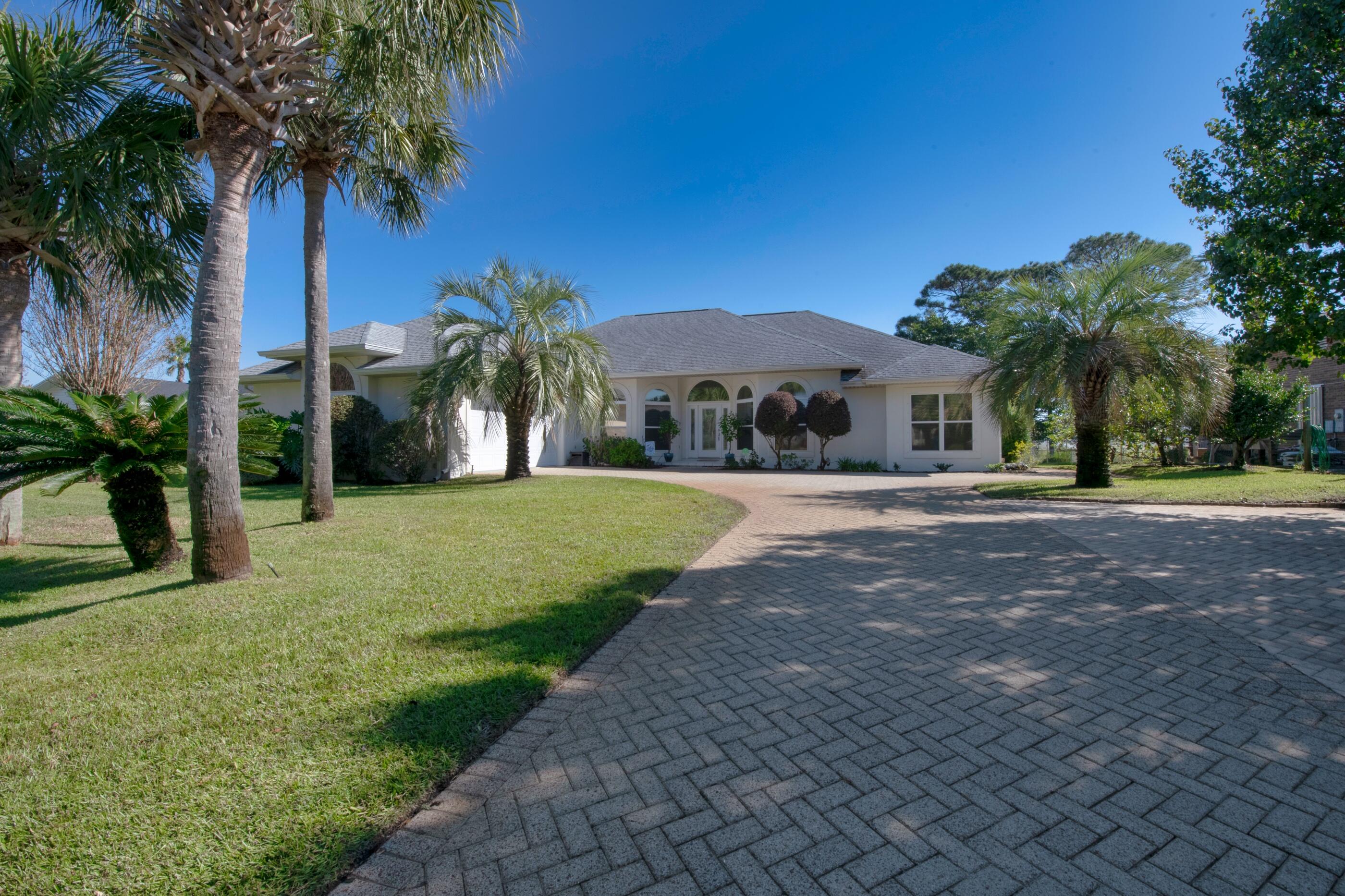 SANTA ROSA SHORES - Residential