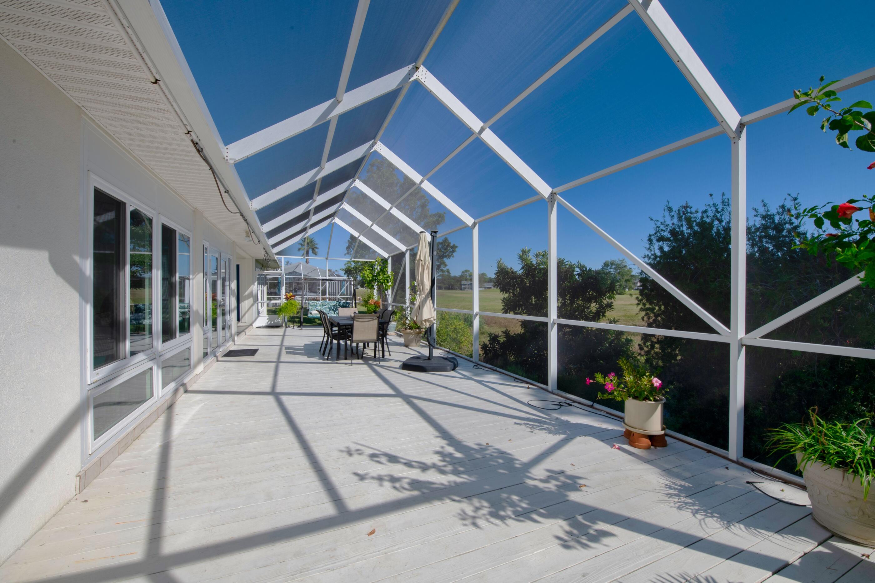 SANTA ROSA SHORES - Residential