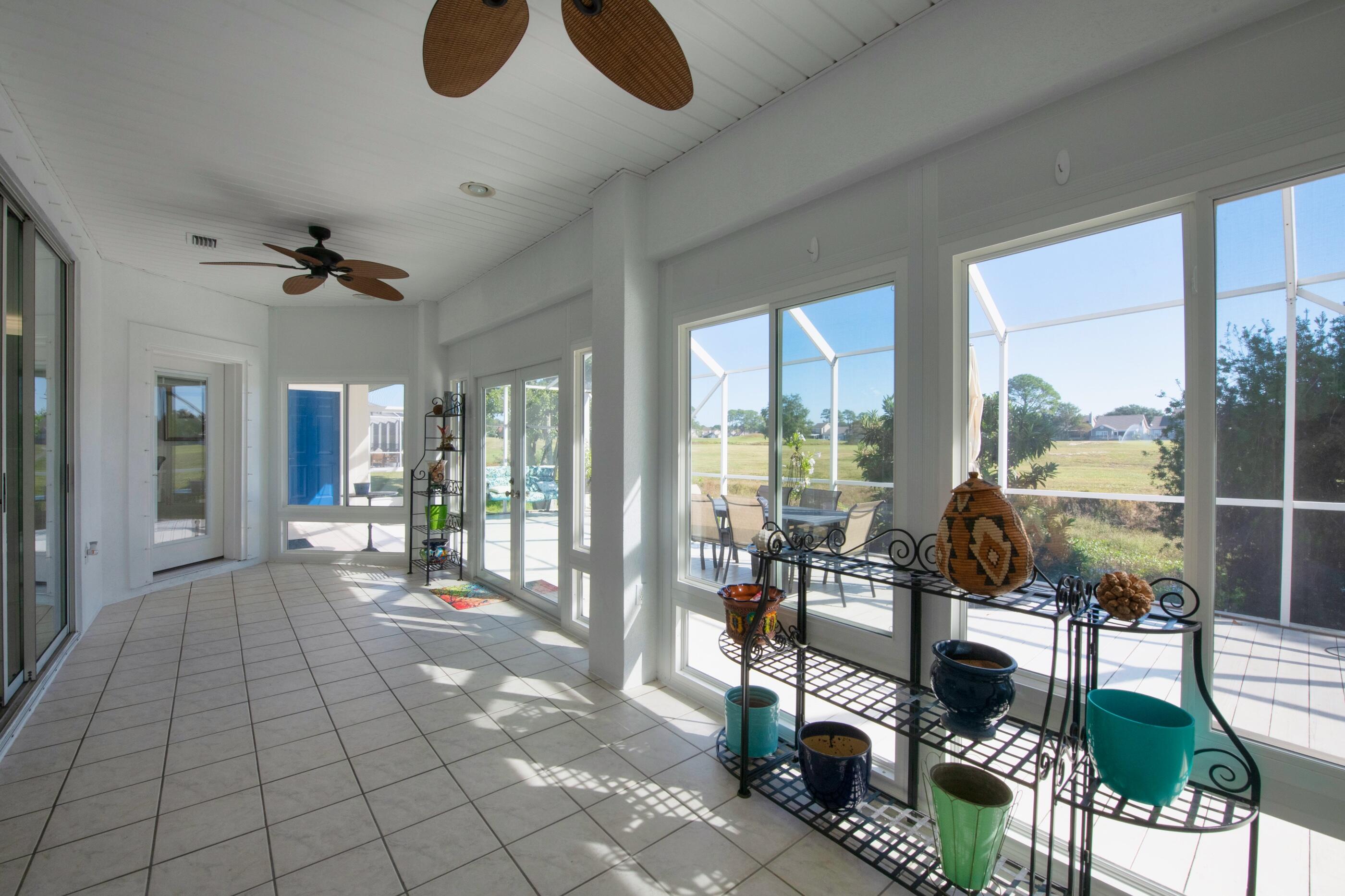 SANTA ROSA SHORES - Residential