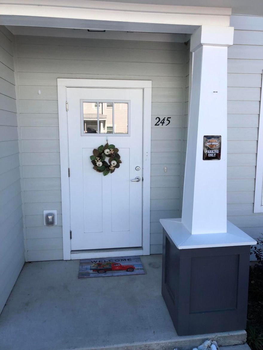 PRICE IMPROVEMENT!!This adorable townhouse is in a great location! Just a short walk to Freeport Elementary and all that Freeport has to offer. Only 15 miles to the beautiful Gulf of Mexico in Santa Rosa Beach. All stainless steel appliances, hot water heater, and HVAC system are only 2 years old!! Quartz countertops in kitchen and all bathrooms. Vinyl Plank Flooring (NO CARPET). Neutral paint colors lets you design your home any way you want. Huge community pool right in the neighborhood!!  Enjoy your screened in back porch relaxing after a long day and the kids will enjoy playing in the large back yard.  Come see it before it gets away.  Won't last long!!