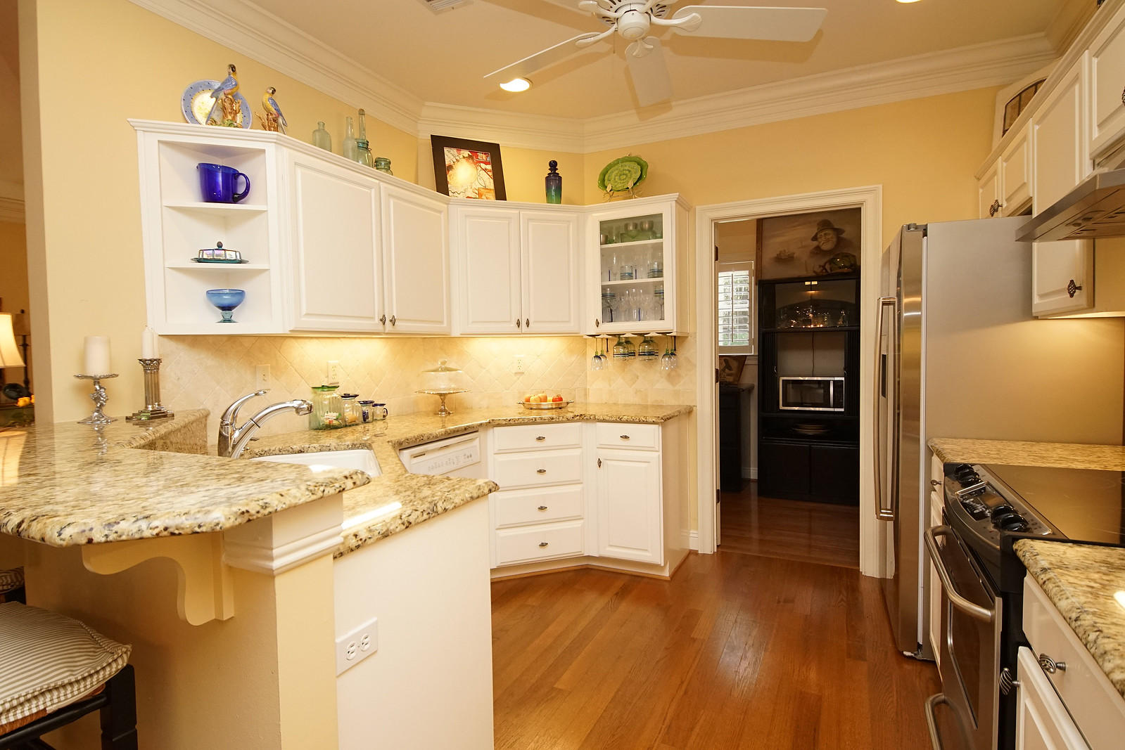 OAKMONT PLACE - Residential