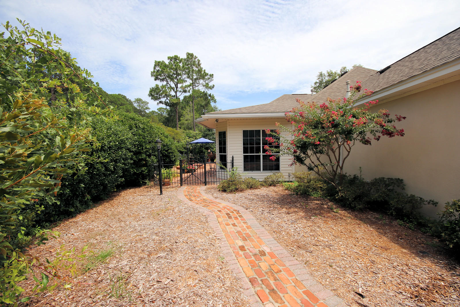 OAKMONT PLACE - Residential