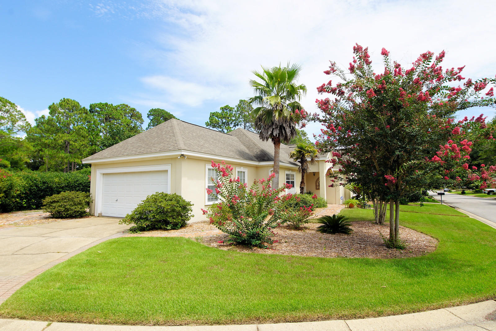 OAKMONT PLACE - Residential