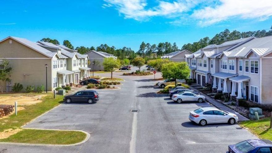 Come see this 3 bedroom and 2.5 bathroom townhome in the Verandas of Freeport! All bedrooms are located upstairs, while downstairs offers a spacious living area with a beautiful kitchen. Only minutes to the white sand beaches of the Emerald Coast and also has a large community pool! Pets welcomed with owner approval and $500 non-refundable pet fee. No smoking in home. Contact our office to schedule a showing- 850-830-7045! Please go to below website to apply! https://850rents.managebuilding.com/Resident/public/rentals