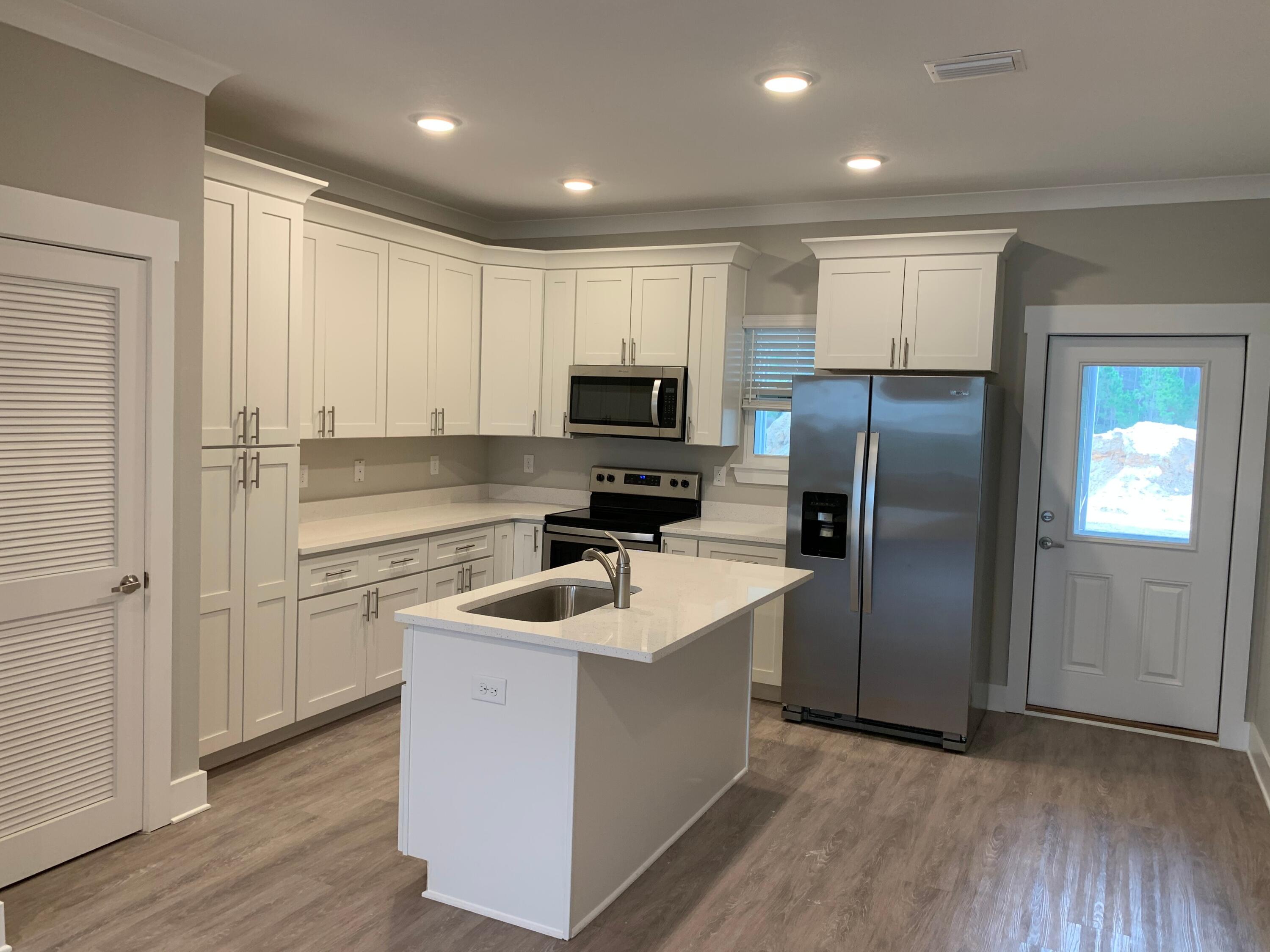 VERANDAS OF FREEPORT, THE - Residential Lease