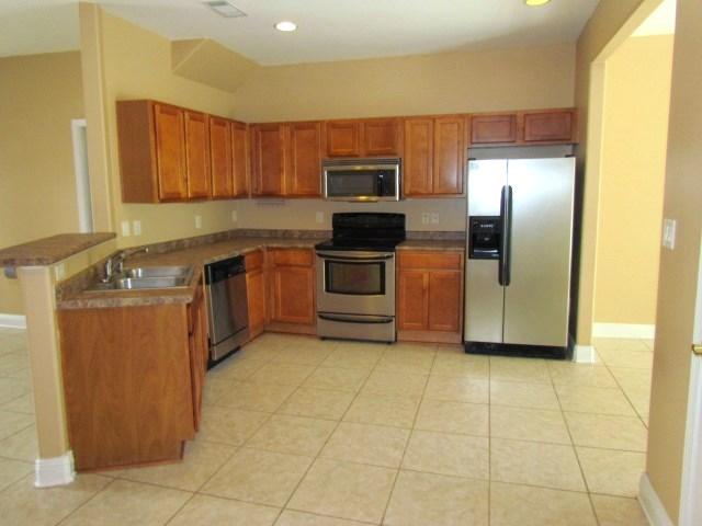 Grand Oak Place - Residential Lease