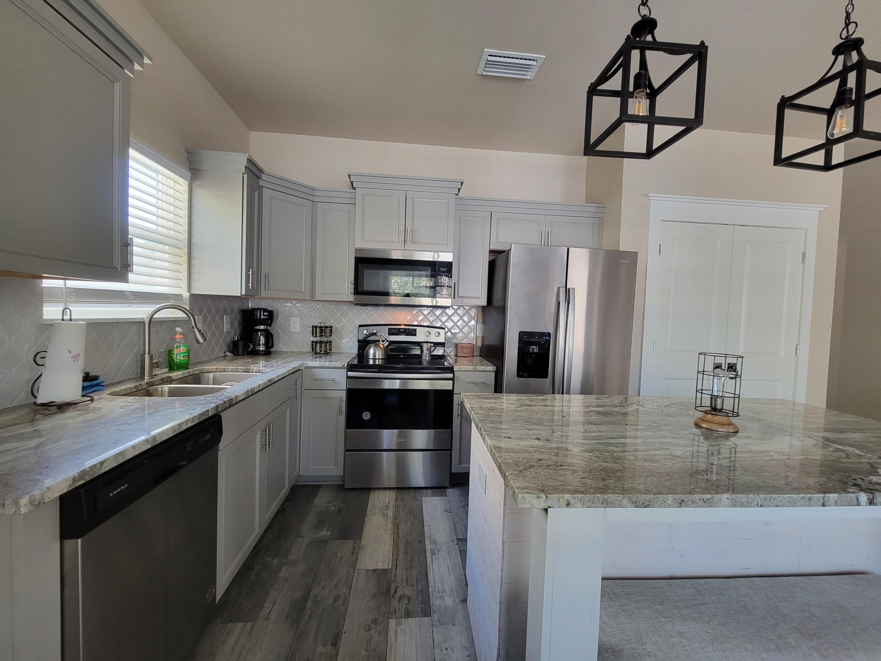 TOWN OF SANTA ROSA - Residential Lease