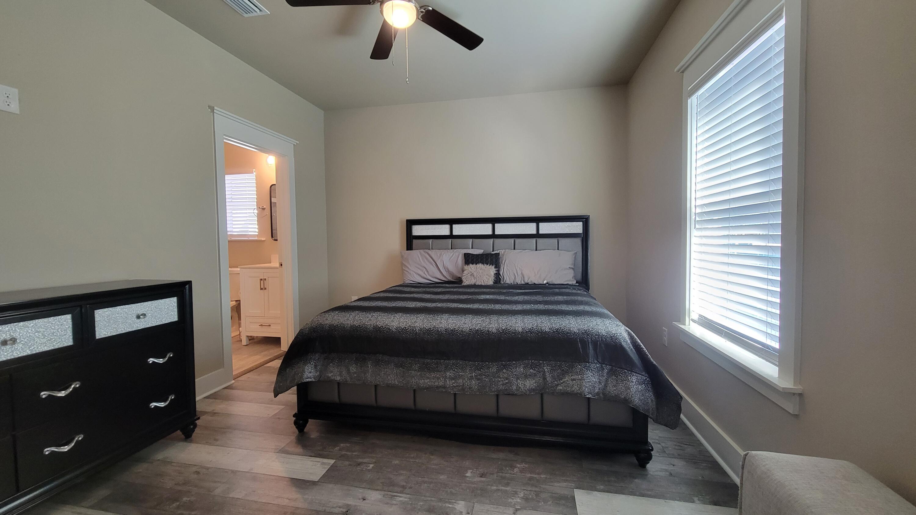 TOWN OF SANTA ROSA - Residential Lease