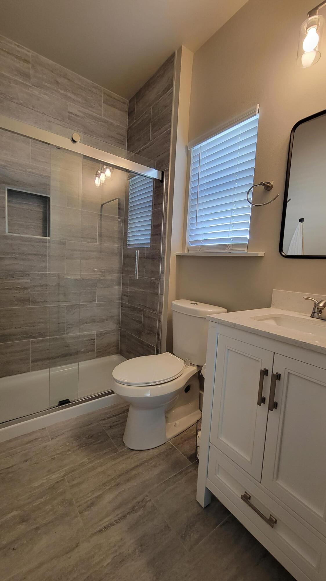 TOWN OF SANTA ROSA - Residential Lease