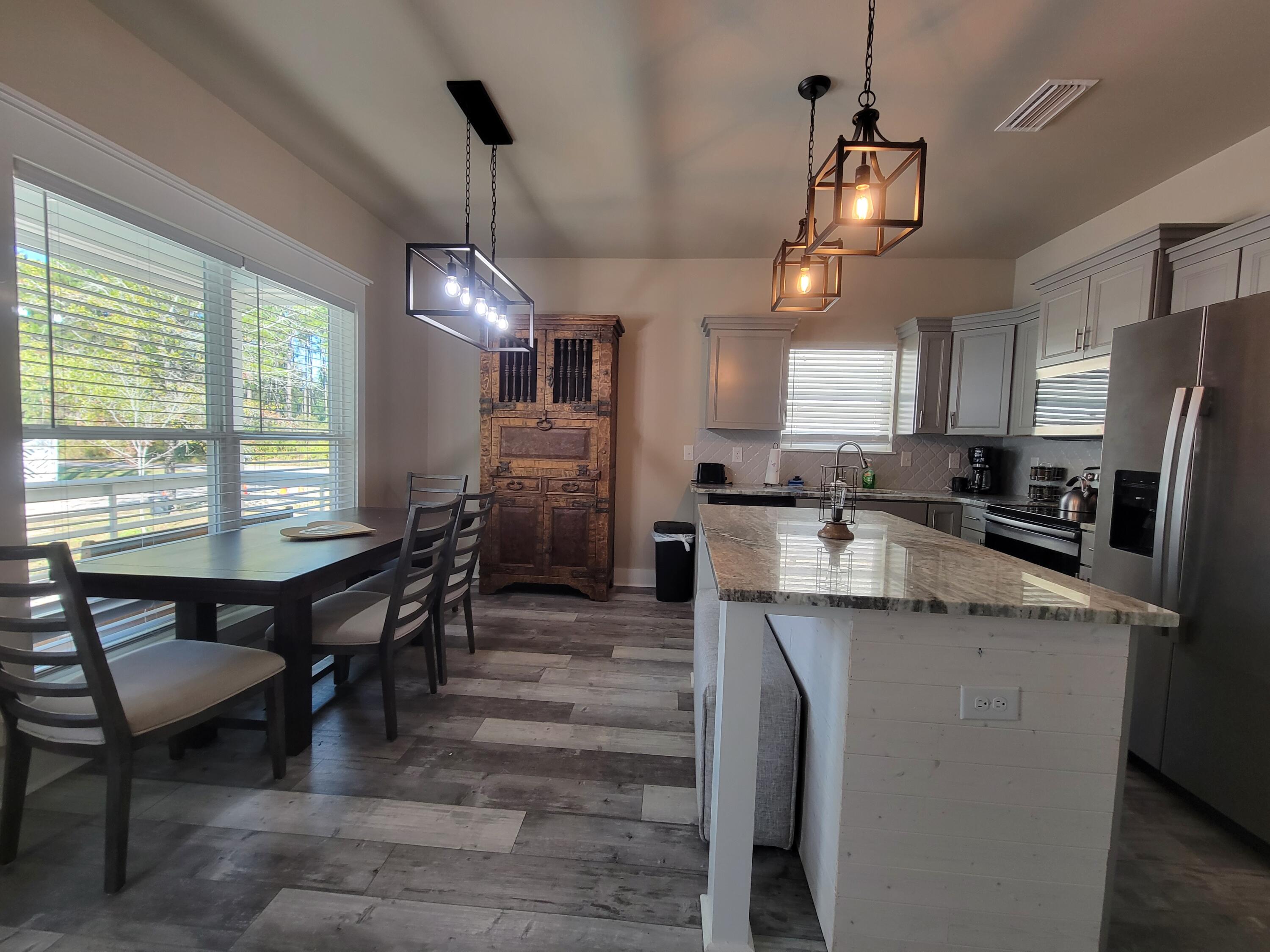 TOWN OF SANTA ROSA - Residential Lease